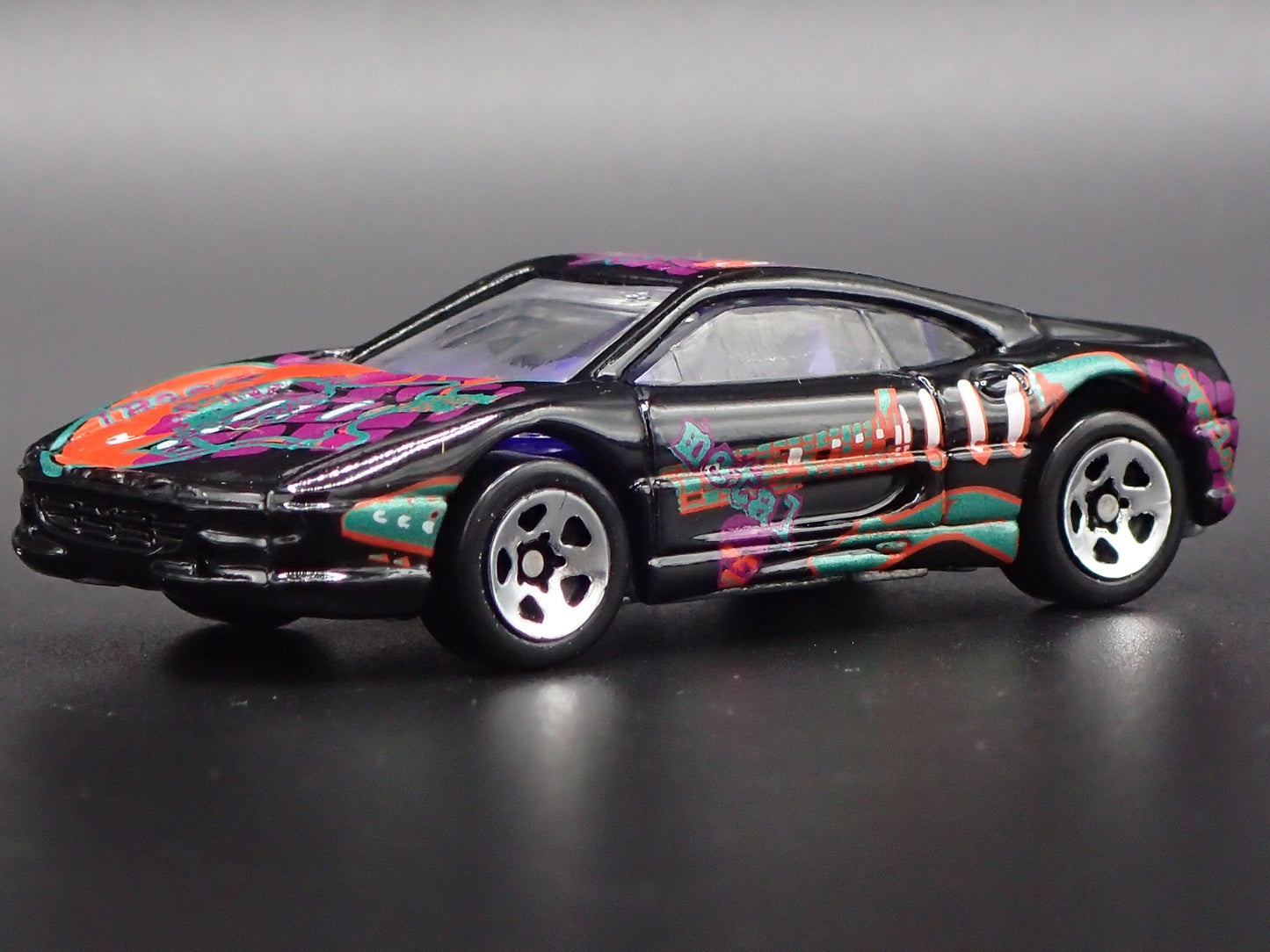 1994-1999 FERRARI 355 BLACK 1:64 SCALE COLLECTIBLE DIORAMA DIECAST MODEL CAR