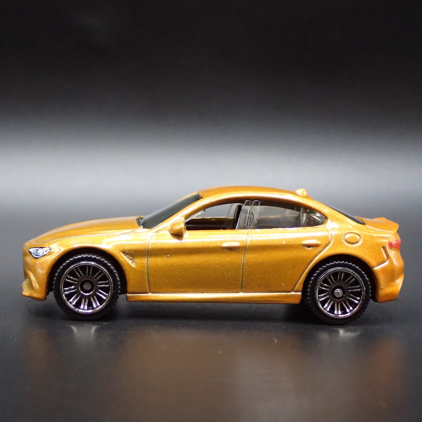 2016-2025 ALFA ROMEO GIULIA 1:64 SCALE COLLECTIBLE DIORAMA DIECAST MODEL CAR