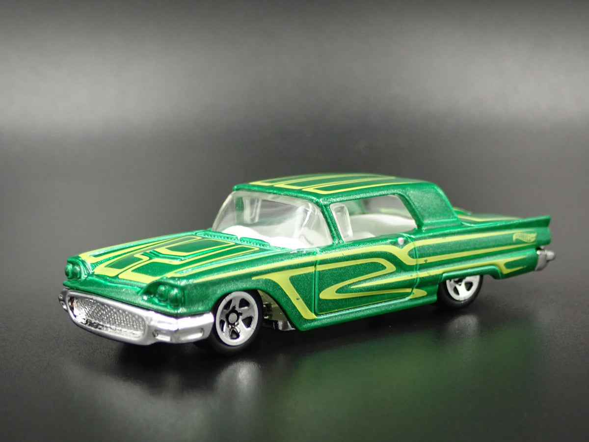 1958 58 FORD THUNDERBIRD TBIRD 1:64 SCALE COLLECTIBLE DIORAMA DIECAST MODEL CAR-Burning Rubber Toy Company