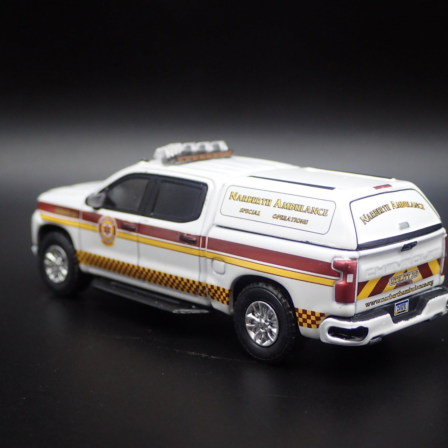 2020 CHEVY SILVERADO NARBERTH AMBULANCE SPECIAL OP 1:64 SCALE DIECAST MODEL CAR