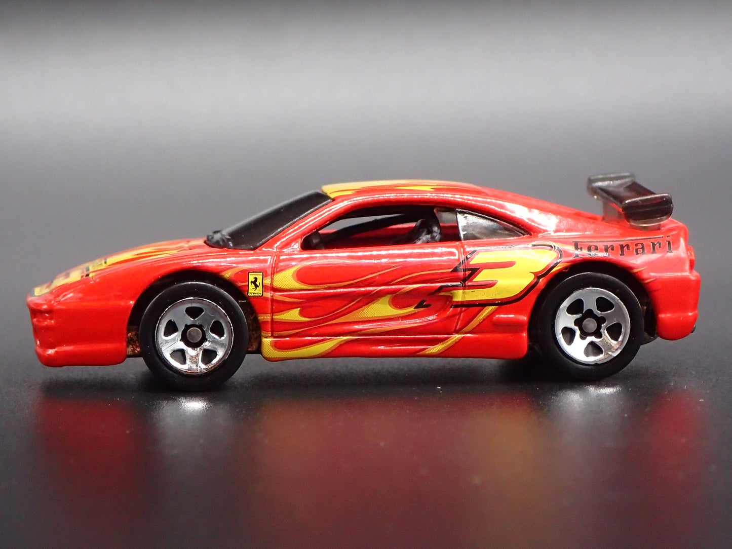 1995-1999 FERRARI F355 CHALLENGE RACE CAR 1:64 SCALE DIORAMA DIECAST MODEL CAR