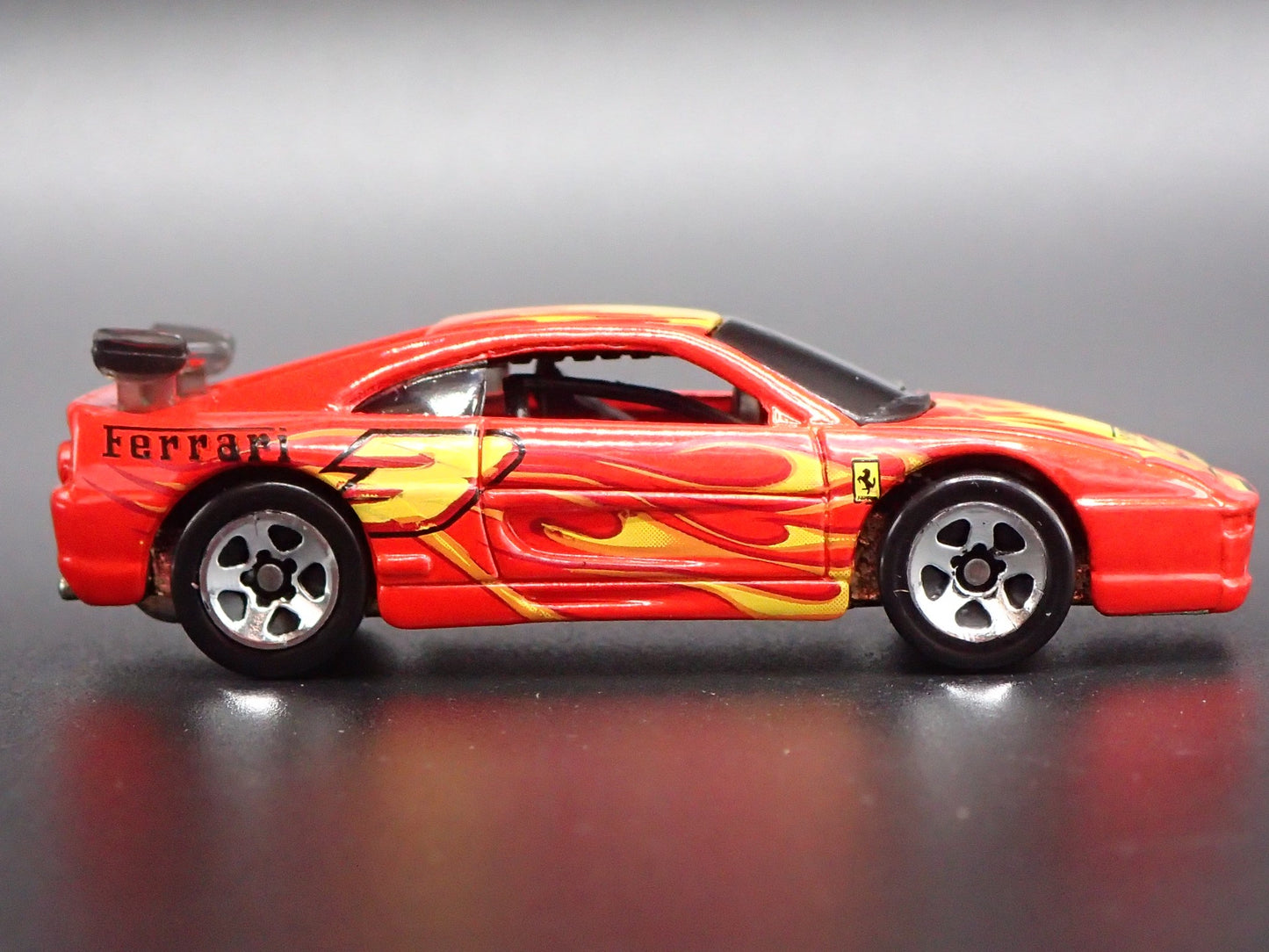 1995-1999 FERRARI F355 CHALLENGE RACE CAR 1:64 SCALE DIORAMA DIECAST MODEL CAR