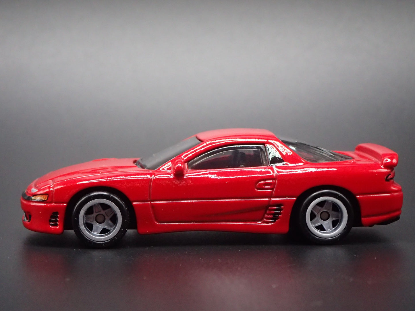 1990-2000 MITSUBISHI 3000GT VR4 1:64 SCALE COLLECTIBLE DIORAMA DIECAST MODEL CAR