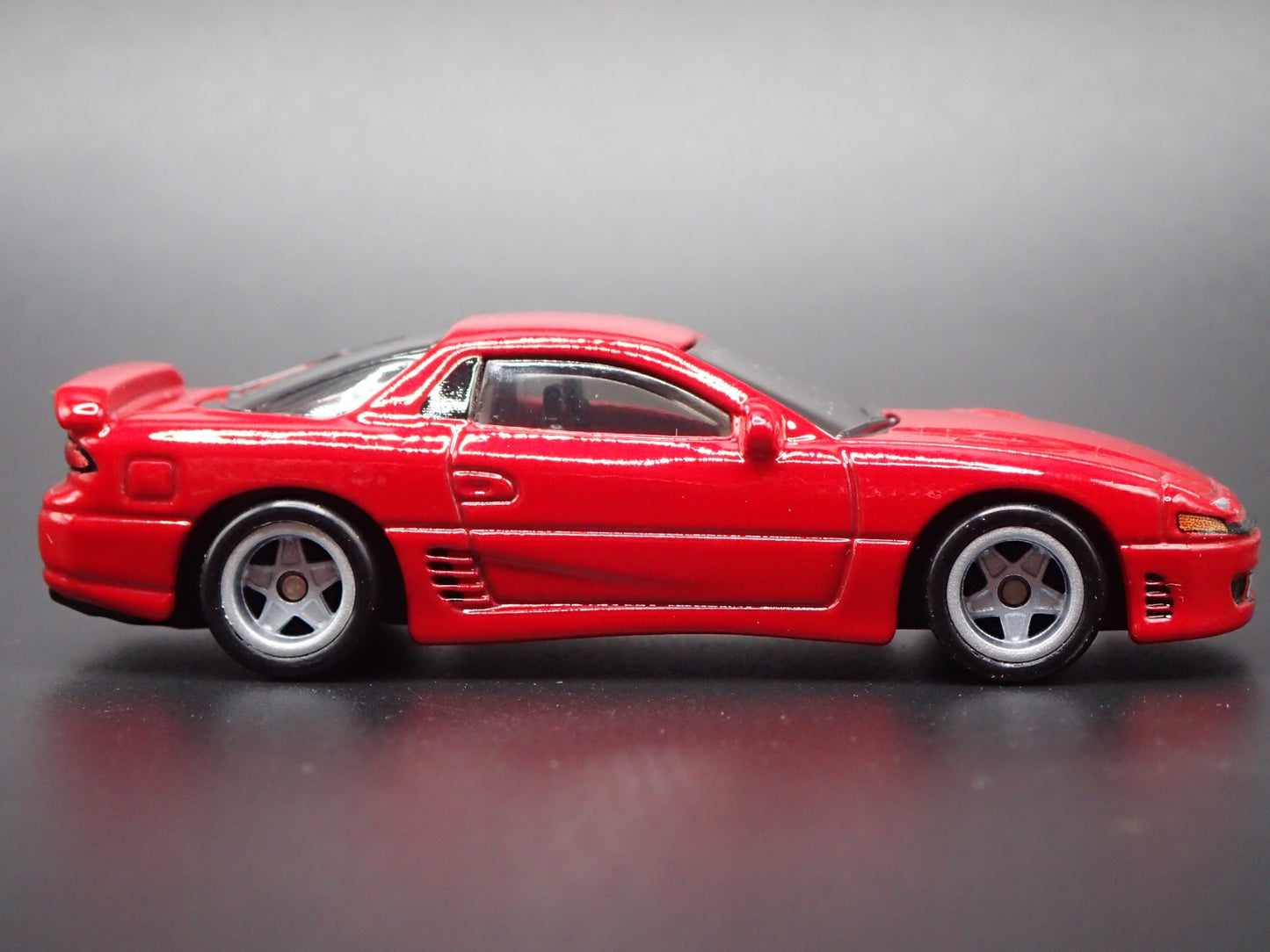 1990-2000 MITSUBISHI 3000GT VR4 1:64 SCALE COLLECTIBLE DIORAMA DIECAST MODEL CAR