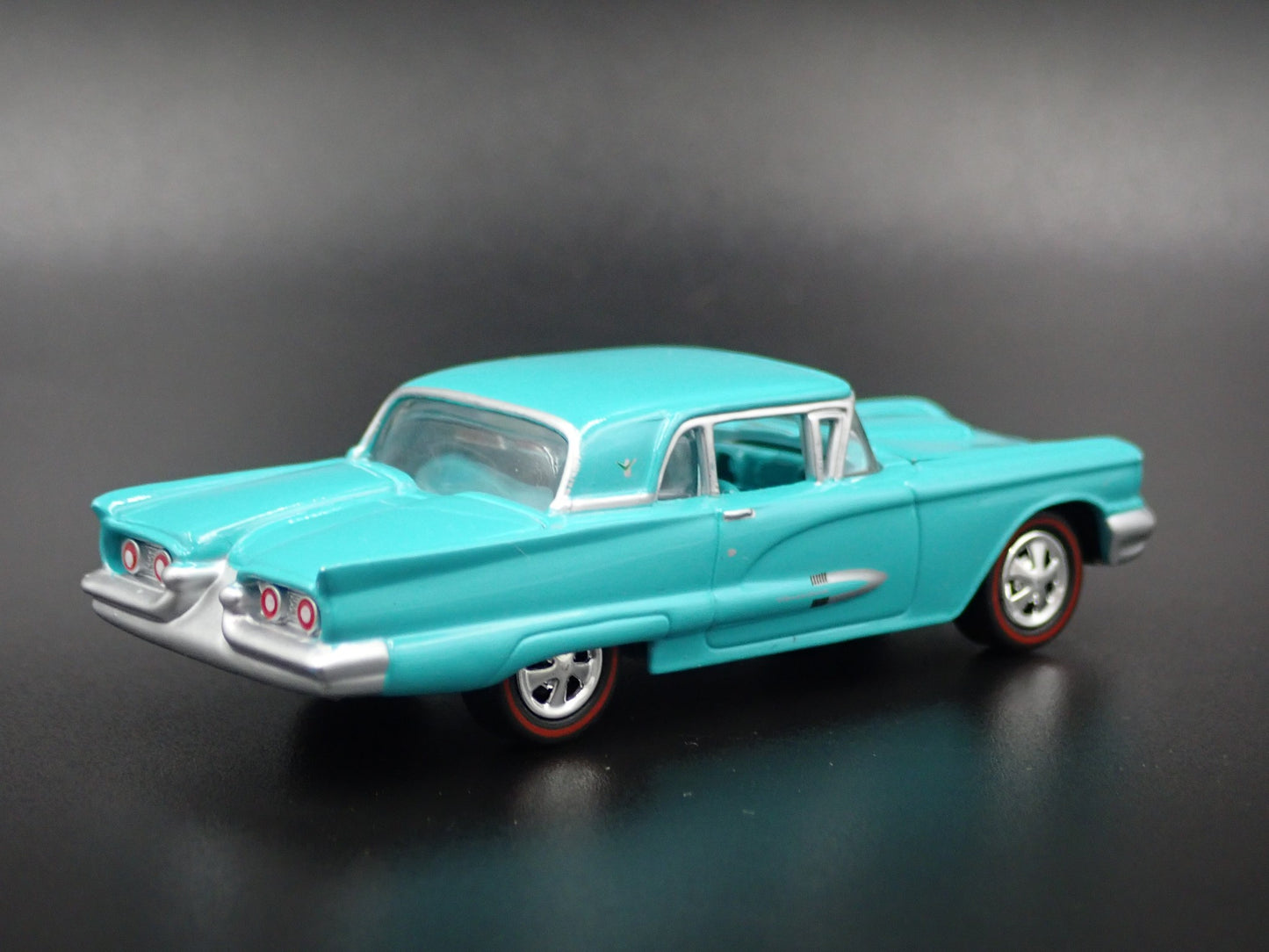 1959 59 FORD THUNDERBIRD T-BIRD TEAL 1/64 SCALE COLLECTIBLE DIECAST MODEL CAR