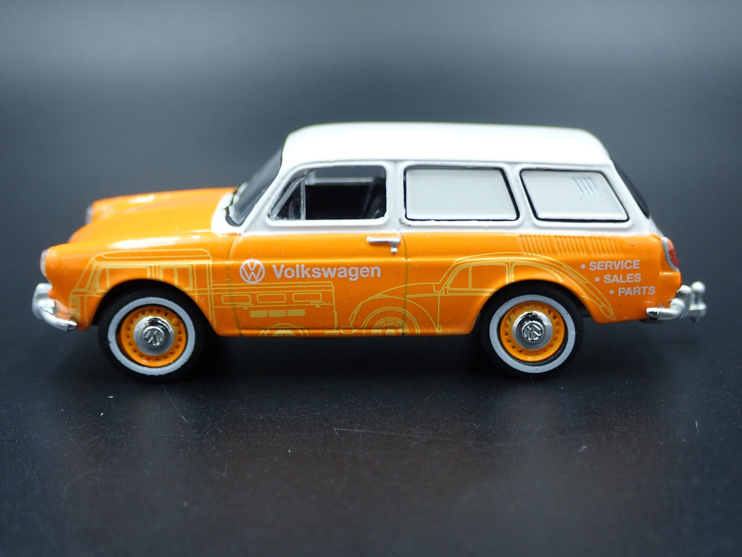 1961-1973 VW VOLKSWAGEN TYPE 3 SQUAREBACK W/ HITCH 1:64 SCALE DIECAST MODEL CAR