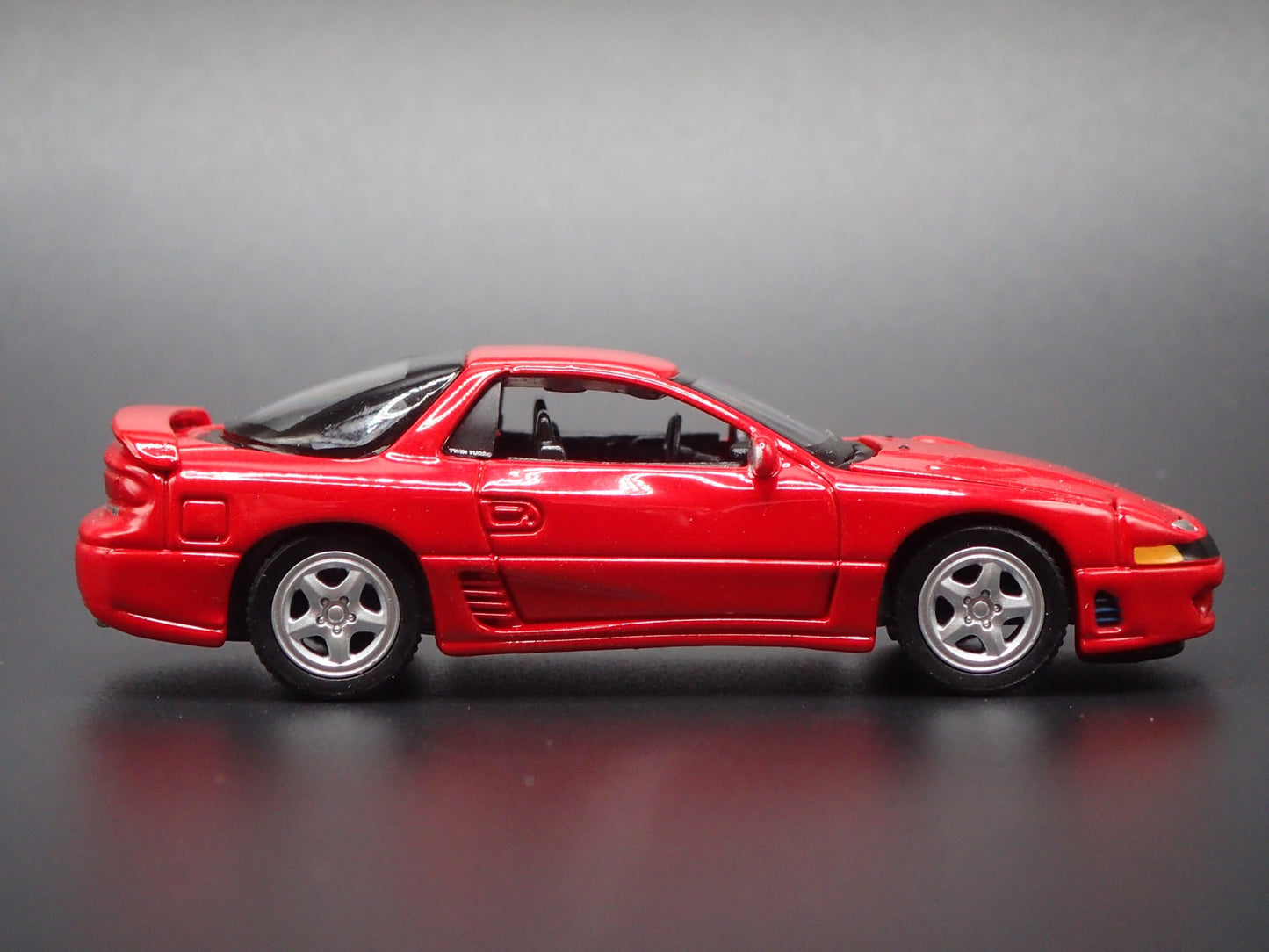 1990-2000 MITSUBISHI GTO 3000GT VR4 RED 1:64 SCALE DIORAMA DIECAST MODEL CAR
