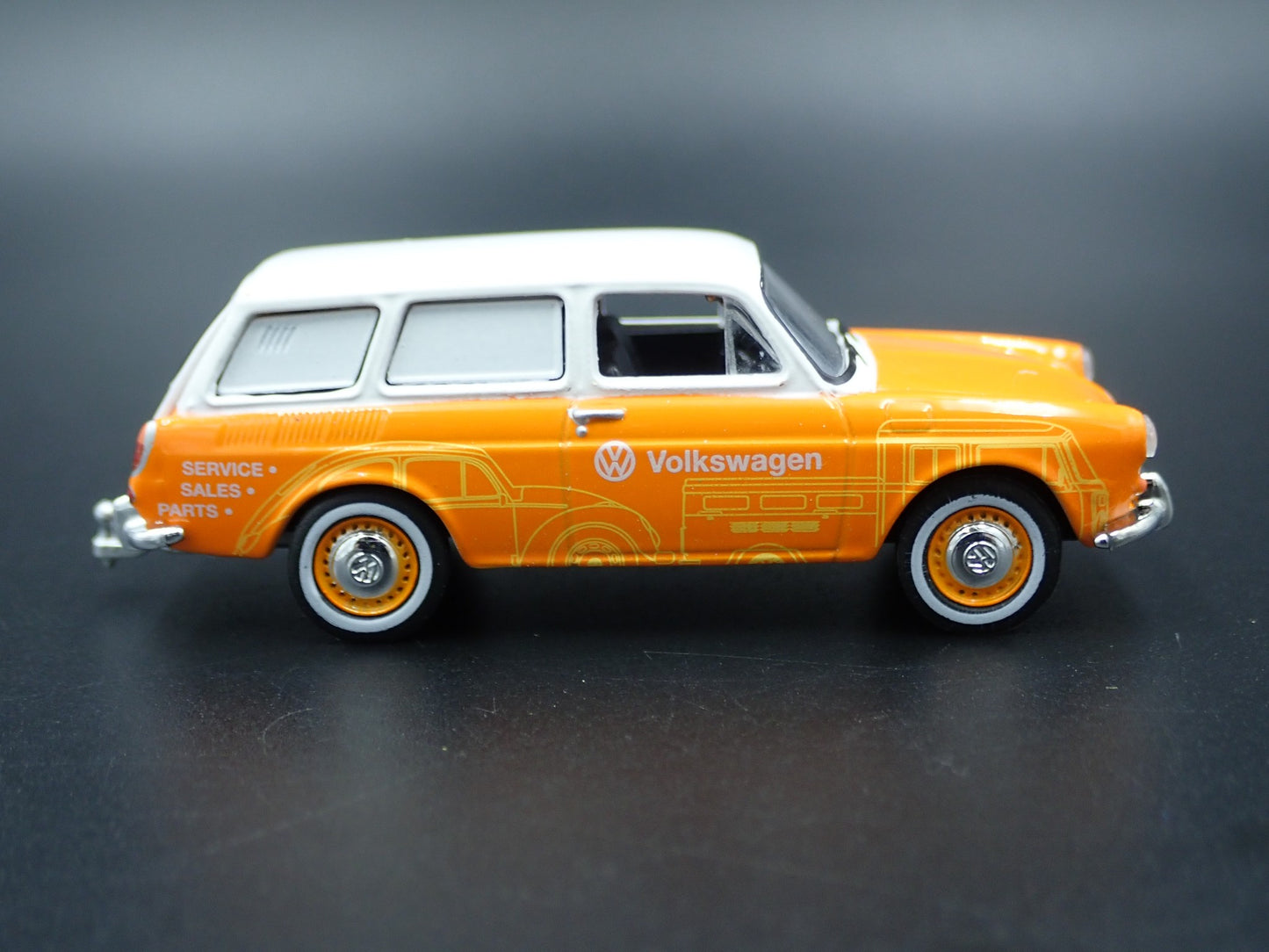 1961-1973 VW VOLKSWAGEN TYPE 3 SQUAREBACK W/ HITCH 1:64 SCALE DIECAST MODEL CAR