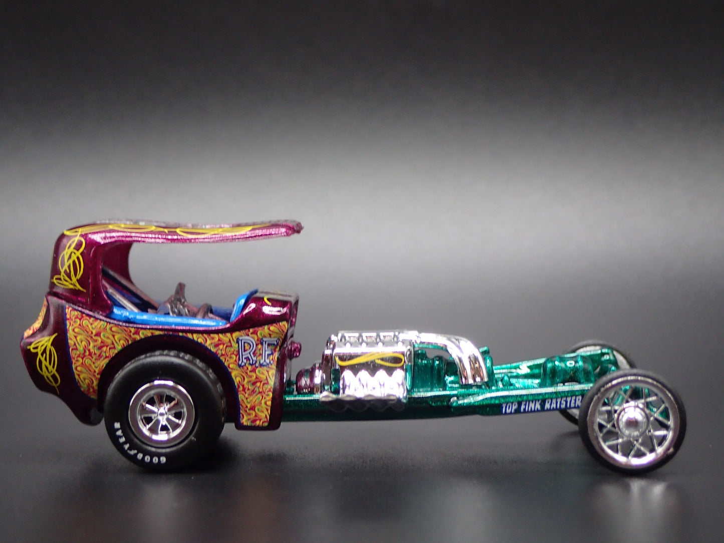 ED BIG DADDY ROTH RAT FINK CUSTOM DRAGSTER 1:64 SCALE DIORAMA DIECAST MODEL CAR