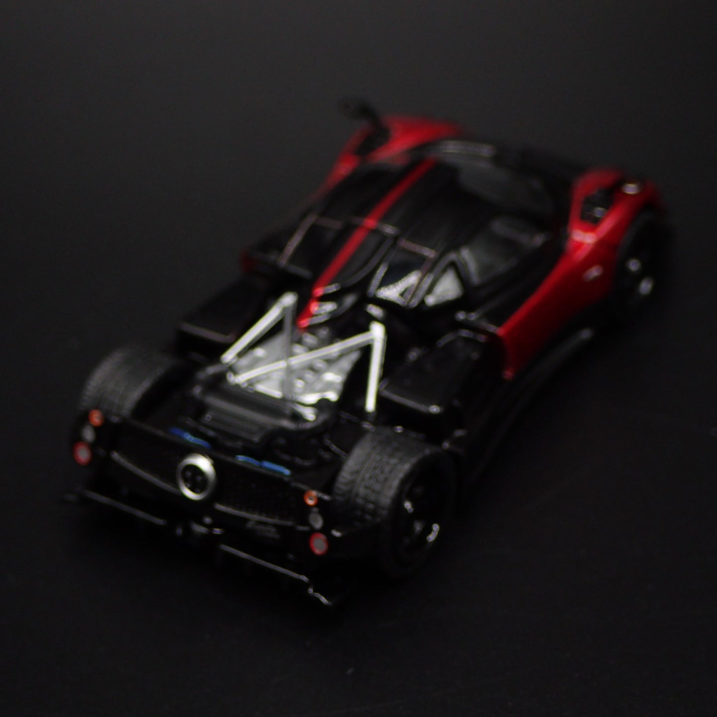 2009 09 PAGANI ZONDA CINQUE SUPER CAR ROSSO DUBAI 1/64 SCALE DIECAST MODEL CAR