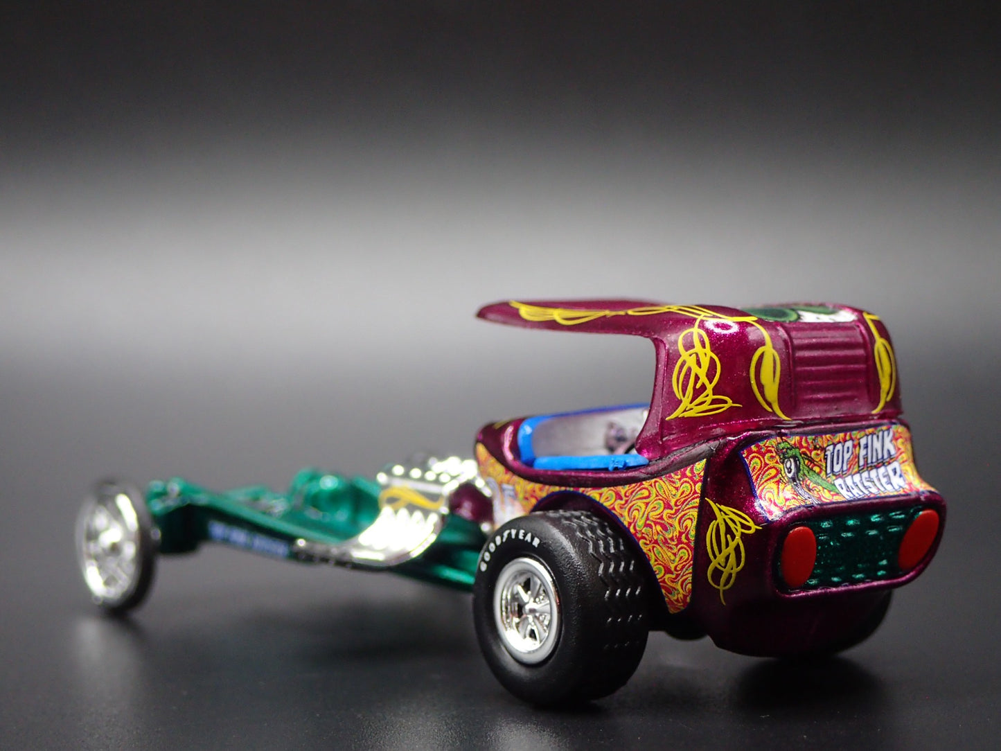 ED BIG DADDY ROTH RAT FINK CUSTOM DRAGSTER 1:64 SCALE DIORAMA DIECAST MODEL CAR