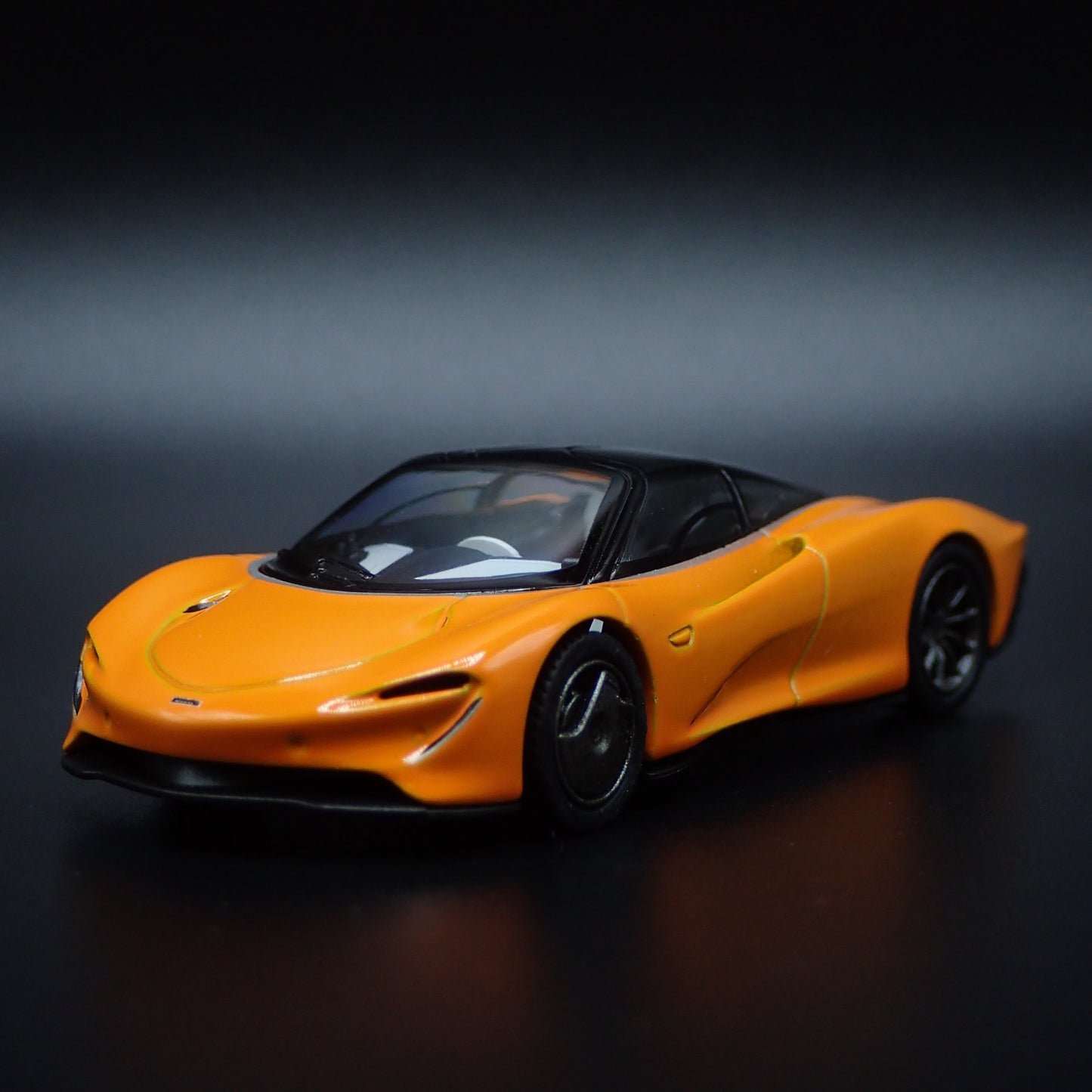 2020 20 MCLAREN SPEEDTAIL SUPER CAR  1:64 SCALE COLLECTIBLE DIECAST MODEL CAR