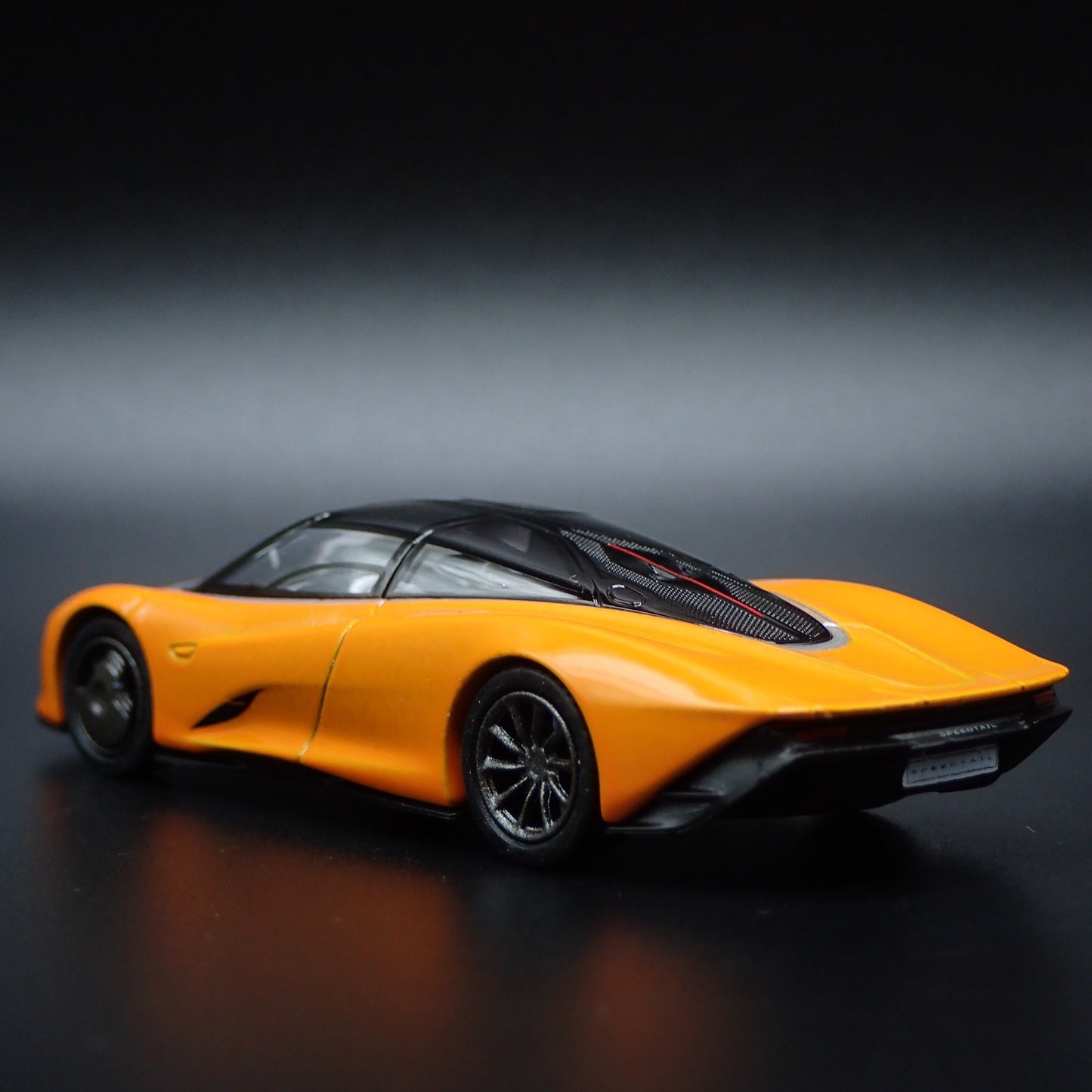 2020 20 MCLAREN SPEEDTAIL SUPER CAR  1:64 SCALE COLLECTIBLE DIECAST MODEL CAR