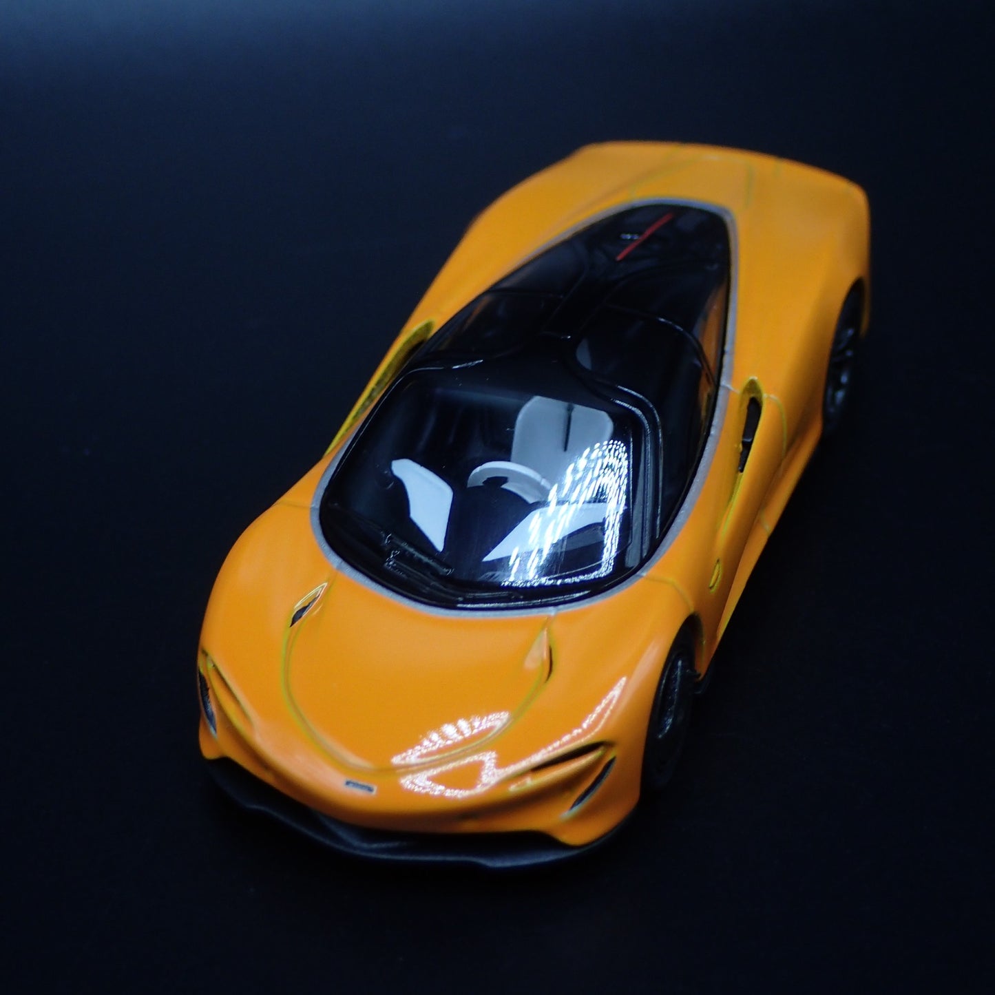 2020 20 MCLAREN SPEEDTAIL SUPER CAR  1:64 SCALE COLLECTIBLE DIECAST MODEL CAR