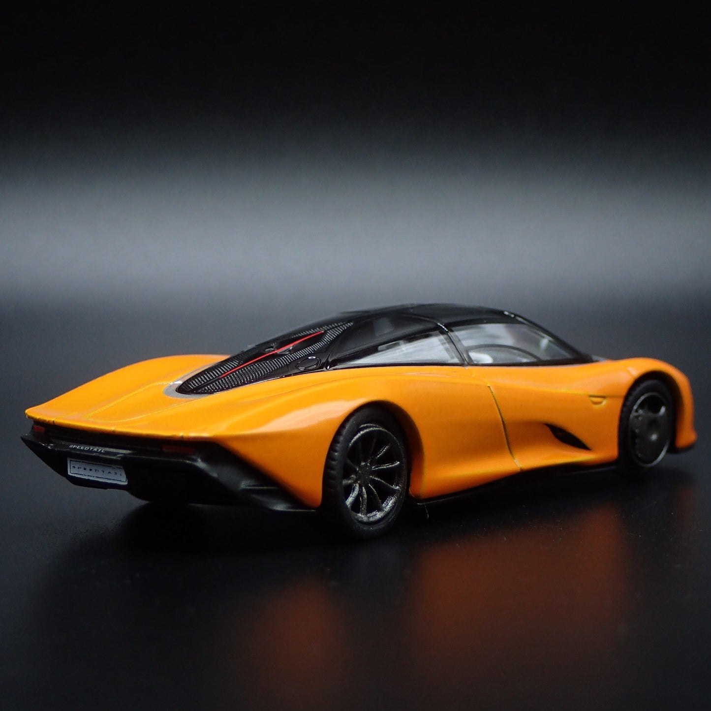 2020 20 MCLAREN SPEEDTAIL SUPER CAR  1:64 SCALE COLLECTIBLE DIECAST MODEL CAR
