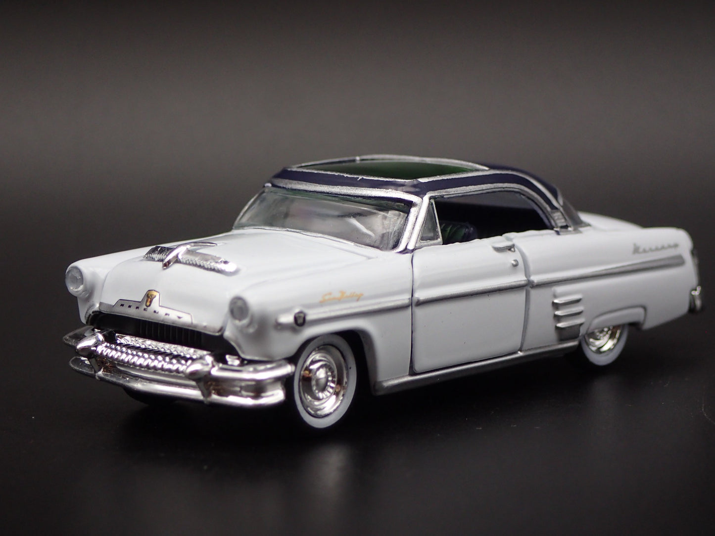 1954 54 MERCURY SUN VALLEY RARE 1/64 SCALE COLLECTIBLE DIORAMA DIECAST MODEL CAR