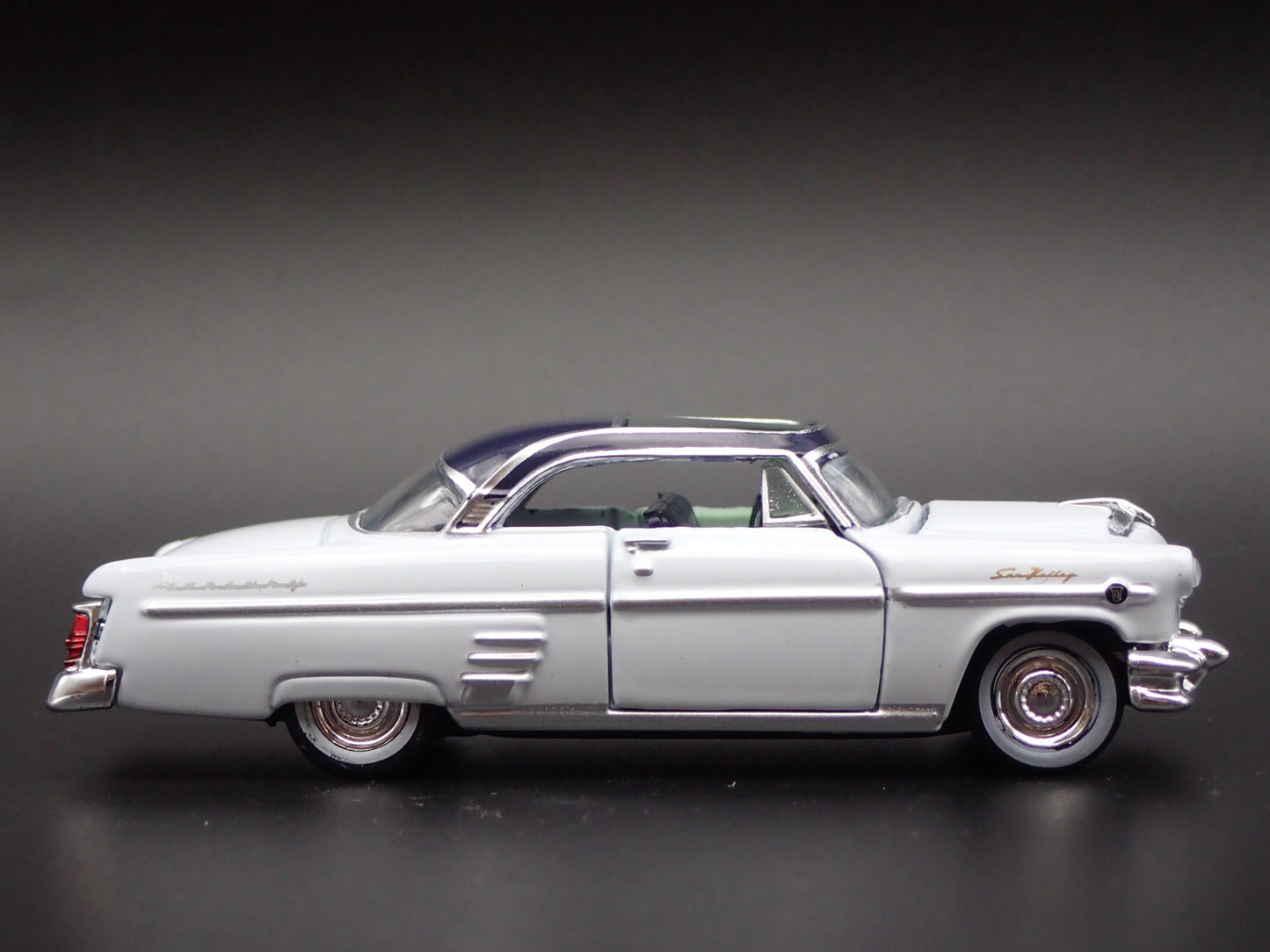1954 54 MERCURY SUN VALLEY RARE 1/64 SCALE COLLECTIBLE DIORAMA DIECAST MODEL CAR