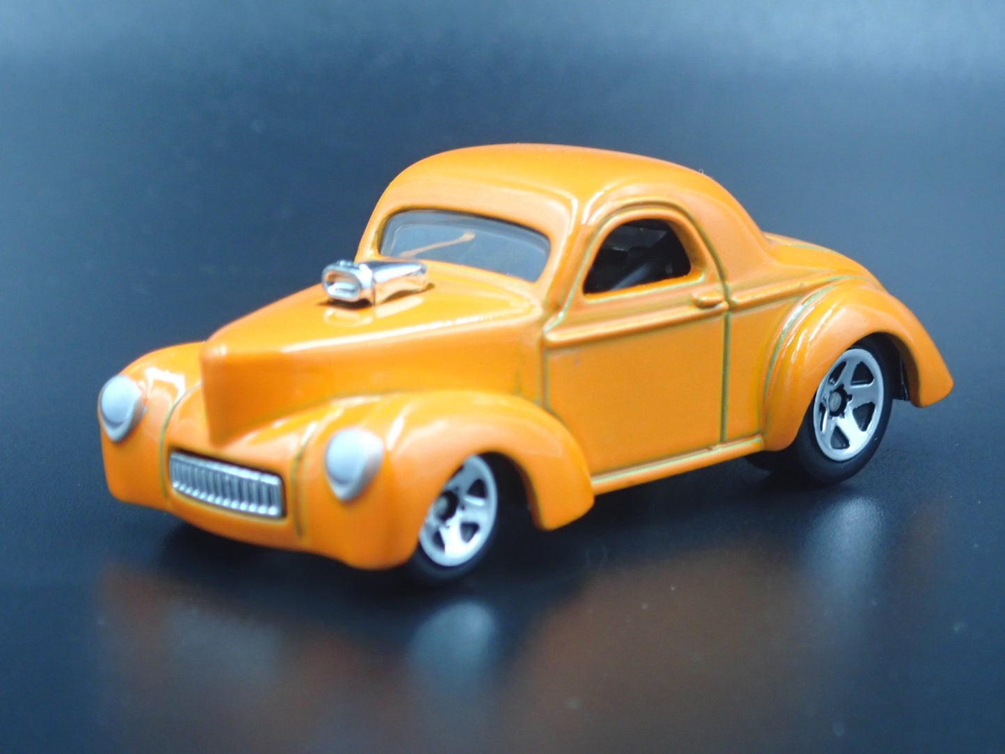 1941 41 WILLYS COUPE ORANGE 1:64 SCALE COLLECTIBLE DIORAMA DIECAST MODEL CAR