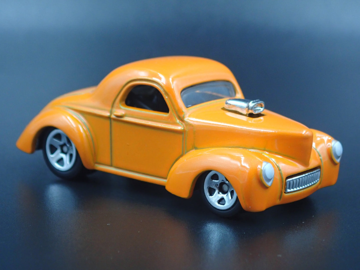 1941 41 WILLYS COUPE ORANGE 1:64 SCALE COLLECTIBLE DIORAMA DIECAST MODEL CAR