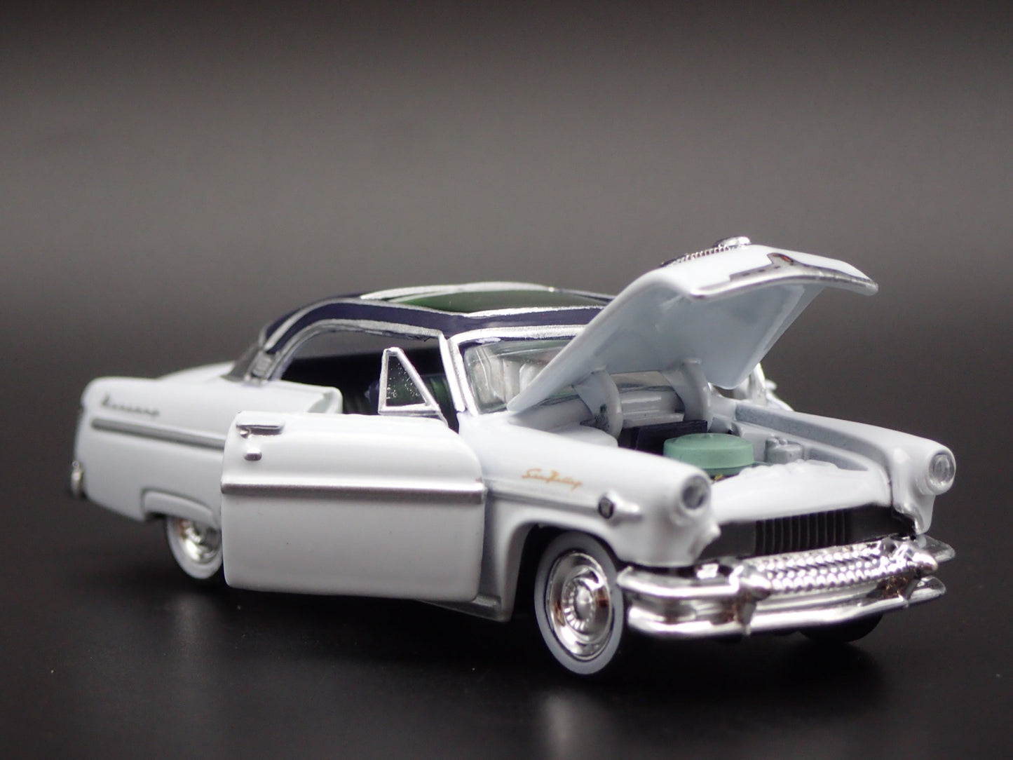 1954 54 MERCURY SUN VALLEY RARE 1/64 SCALE COLLECTIBLE DIORAMA DIECAST MODEL CAR