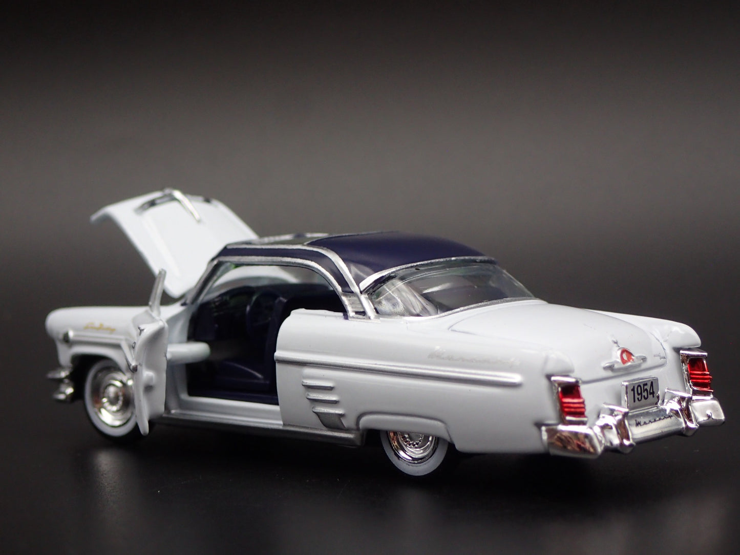 1954 54 MERCURY SUN VALLEY RARE 1/64 SCALE COLLECTIBLE DIORAMA DIECAST MODEL CAR
