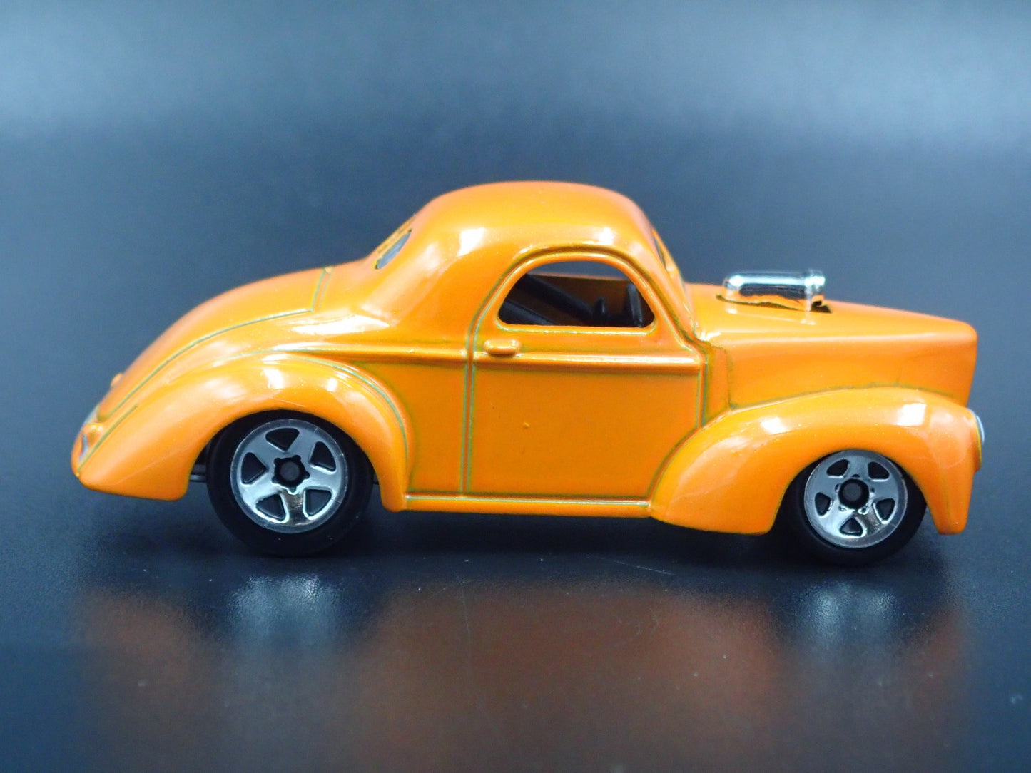 1941 41 WILLYS COUPE ORANGE 1:64 SCALE COLLECTIBLE DIORAMA DIECAST MODEL CAR