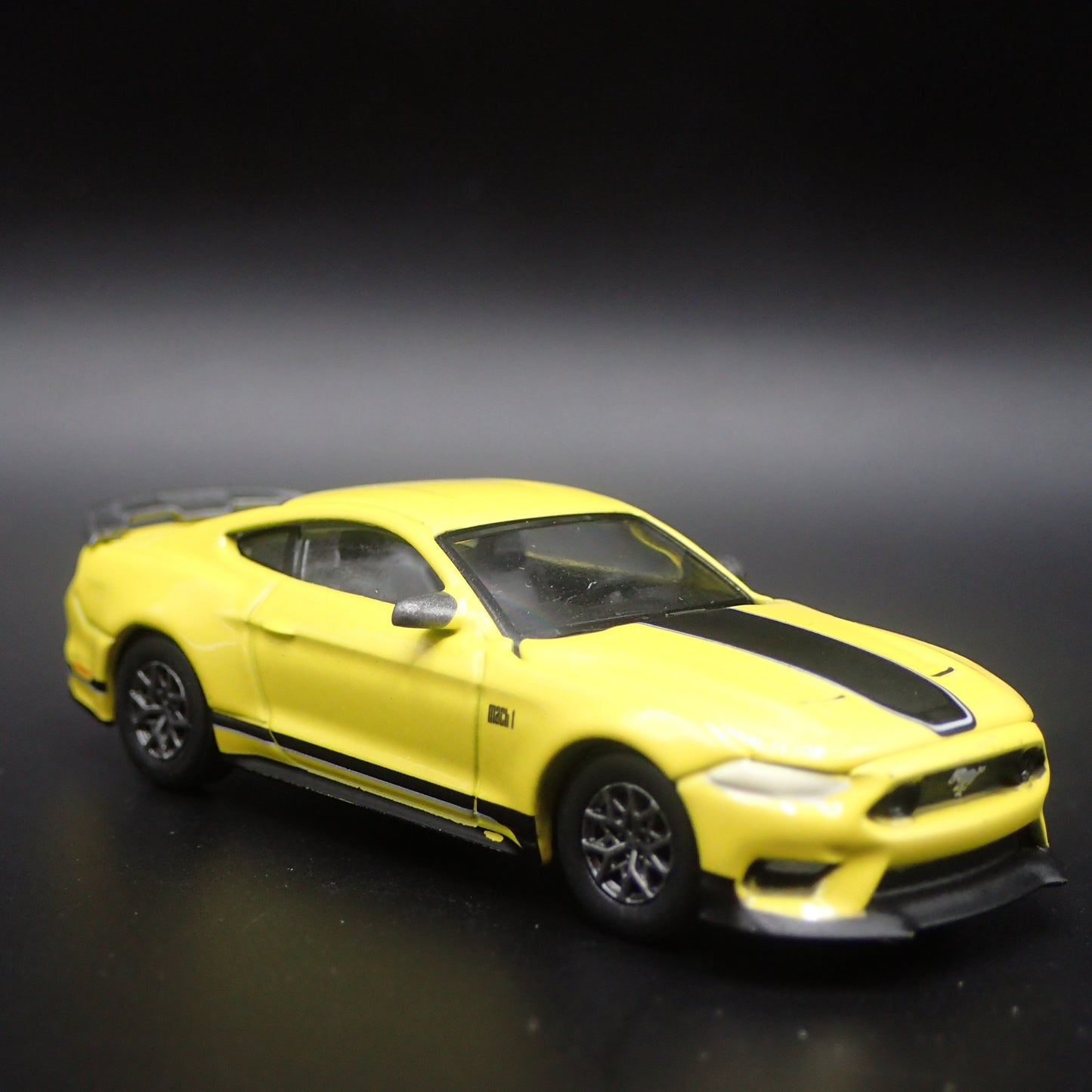 2021-2023 FORD MUSTANG MACH 1 1/64 SCALE COLLECTIBLE DIORAMA DIECAST MODEL CAR