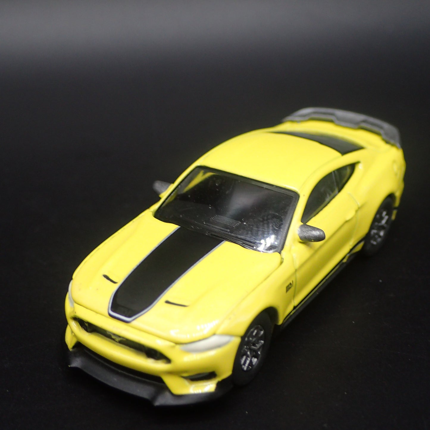 2021-2023 FORD MUSTANG MACH 1 1/64 SCALE COLLECTIBLE DIORAMA DIECAST MODEL CAR