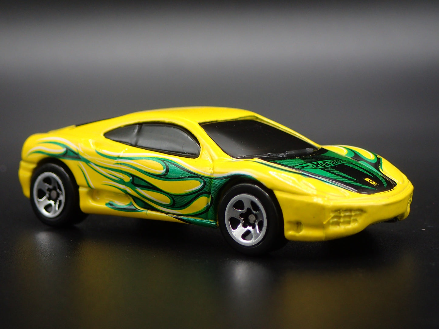 1999-2005 FERRARI 360 MODENA SUPER CAR 1:64 SCALE DIORAMA DIECAST MODEL CAR