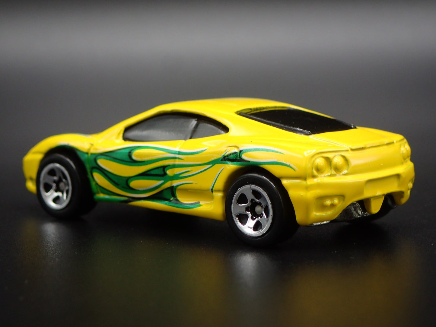 1999-2005 FERRARI 360 MODENA SUPER CAR 1:64 SCALE DIORAMA DIECAST MODEL CAR