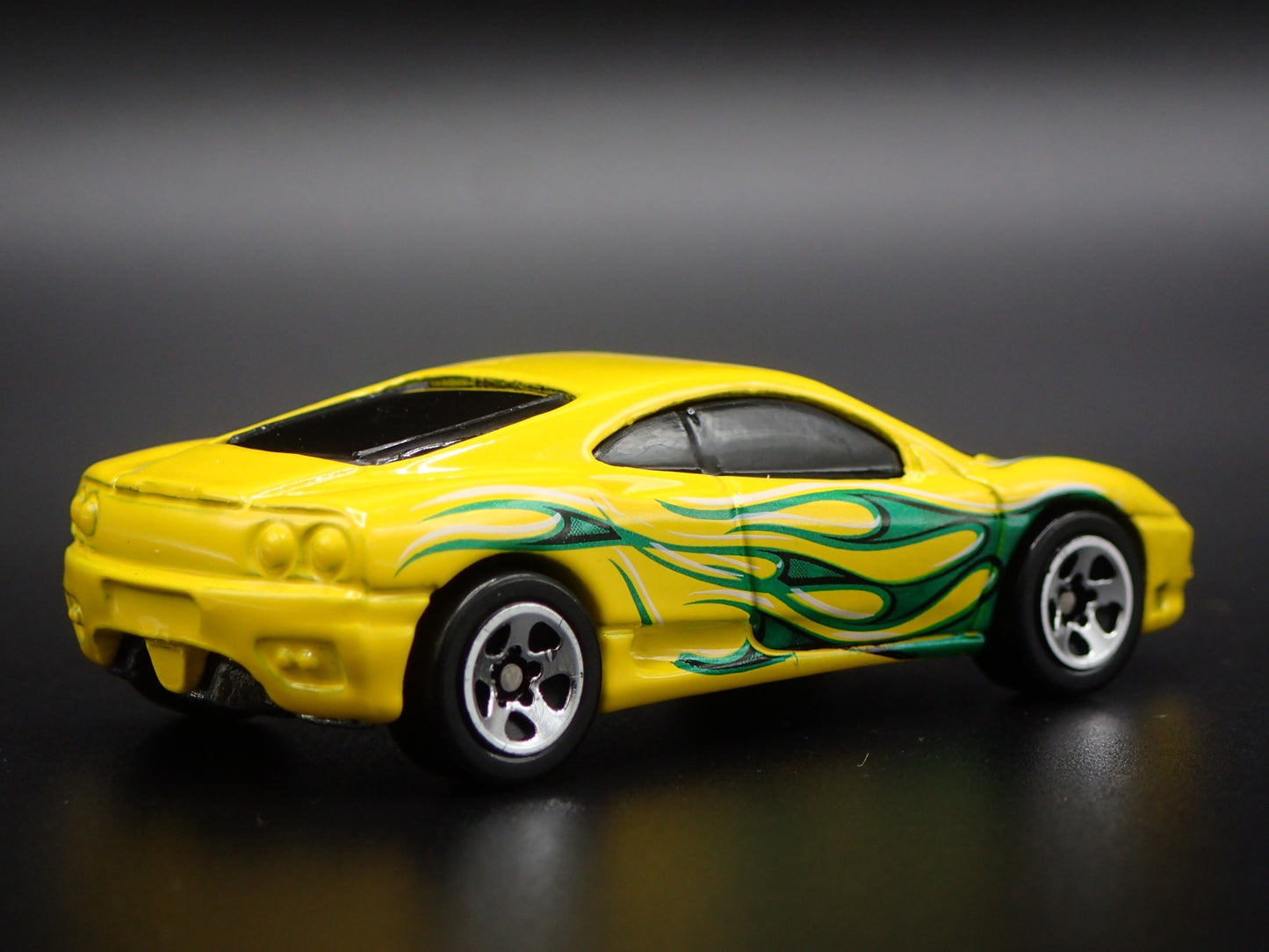 1999-2005 FERRARI 360 MODENA SUPER CAR 1:64 SCALE DIORAMA DIECAST MODEL CAR