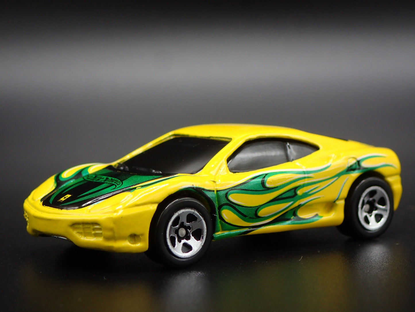 1999-2005 FERRARI 360 MODENA SUPER CAR 1:64 SCALE DIORAMA DIECAST MODEL CAR