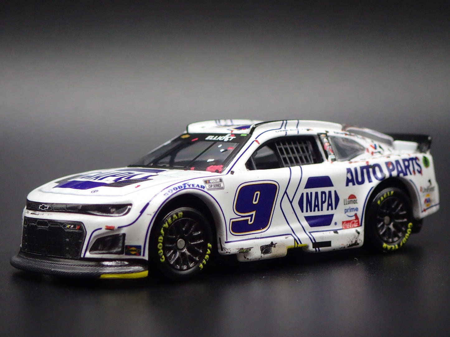 2025 25 CHEVY CAMARO 9 CHASE ELLIOTT NAPA WHITE NASCAR 1:64 DIECAST MODEL CAR