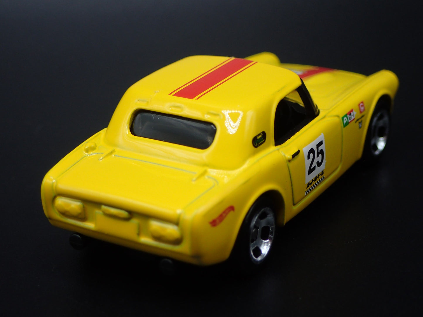 1970 70 HONDA N600 YELLOW RARE 1:64 SCALE COLLECTIBLE DIORAMA DIECAST MODEL CAR