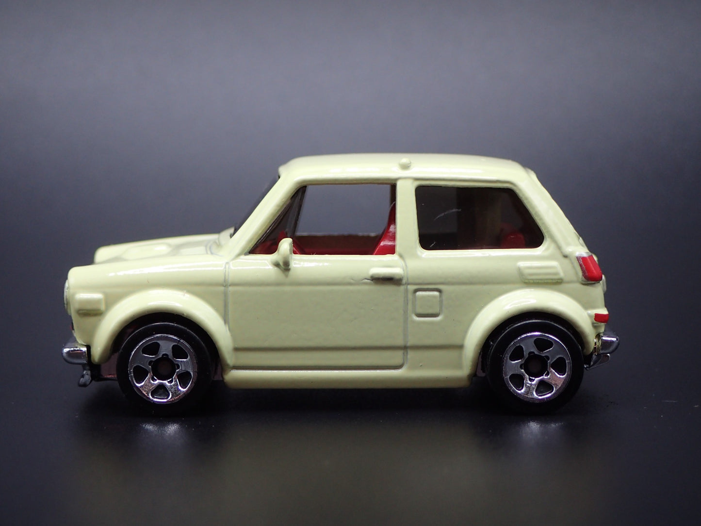 1966-1970 HONDA S800 RACING 1:64 SCALE COLLECTIBLE DIORAMA DIECAST MODEL CAR