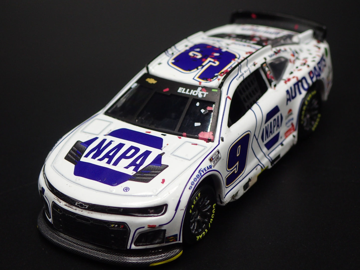 2025 25 CHEVY CAMARO 9 CHASE ELLIOTT NAPA WHITE NASCAR 1:64 DIECAST MODEL CAR