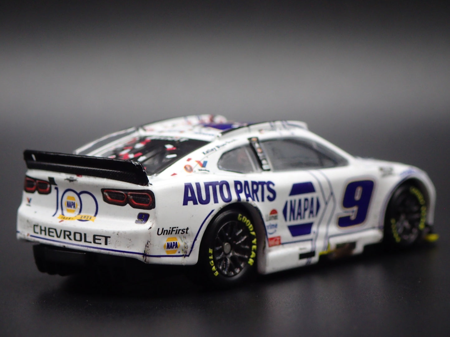 2025 25 CHEVY CAMARO 9 CHASE ELLIOTT NAPA WHITE NASCAR 1:64 DIECAST MODEL CAR