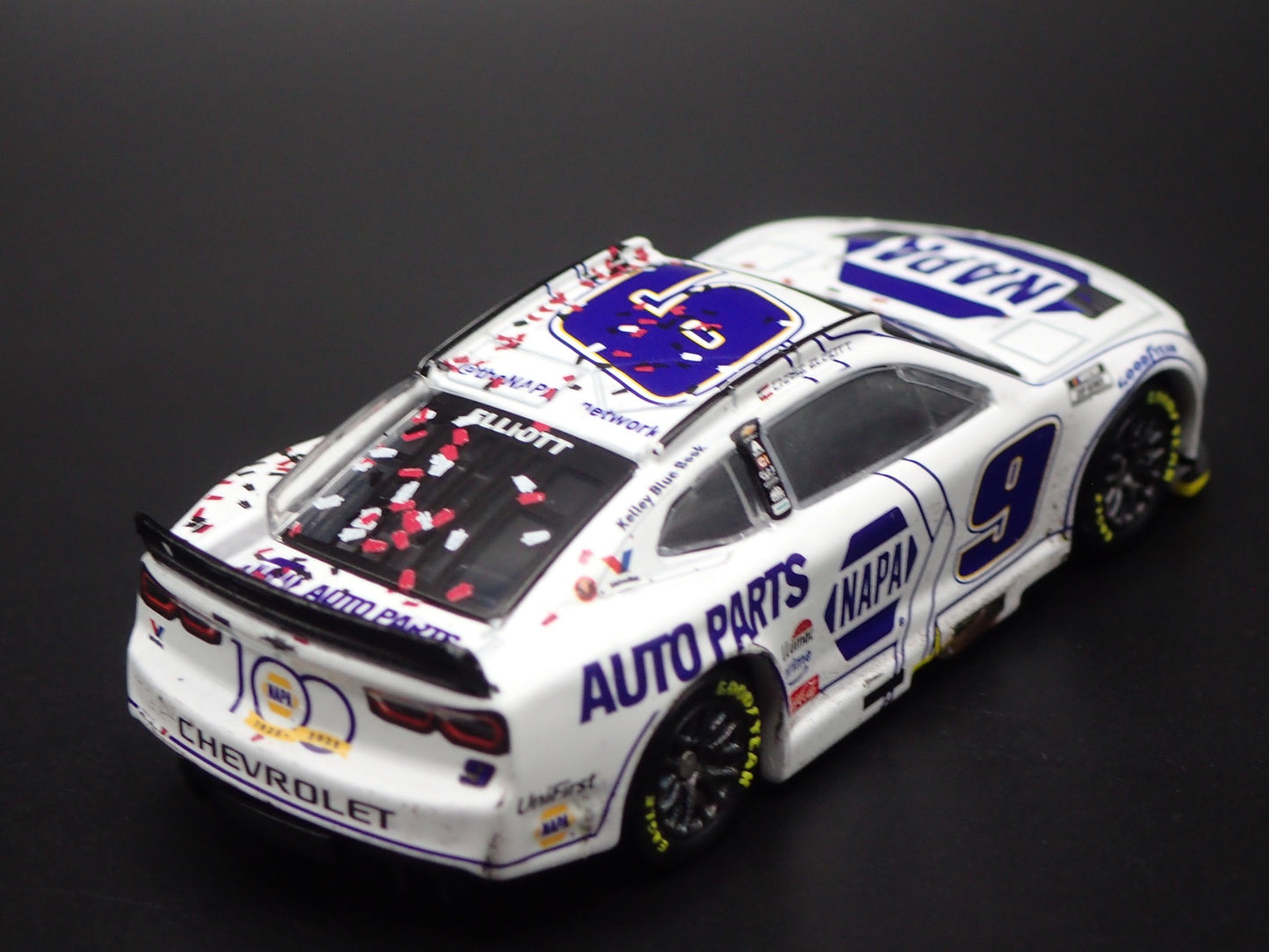 2025 25 CHEVY CAMARO 9 CHASE ELLIOTT NAPA WHITE NASCAR 1:64 DIECAST MODEL CAR