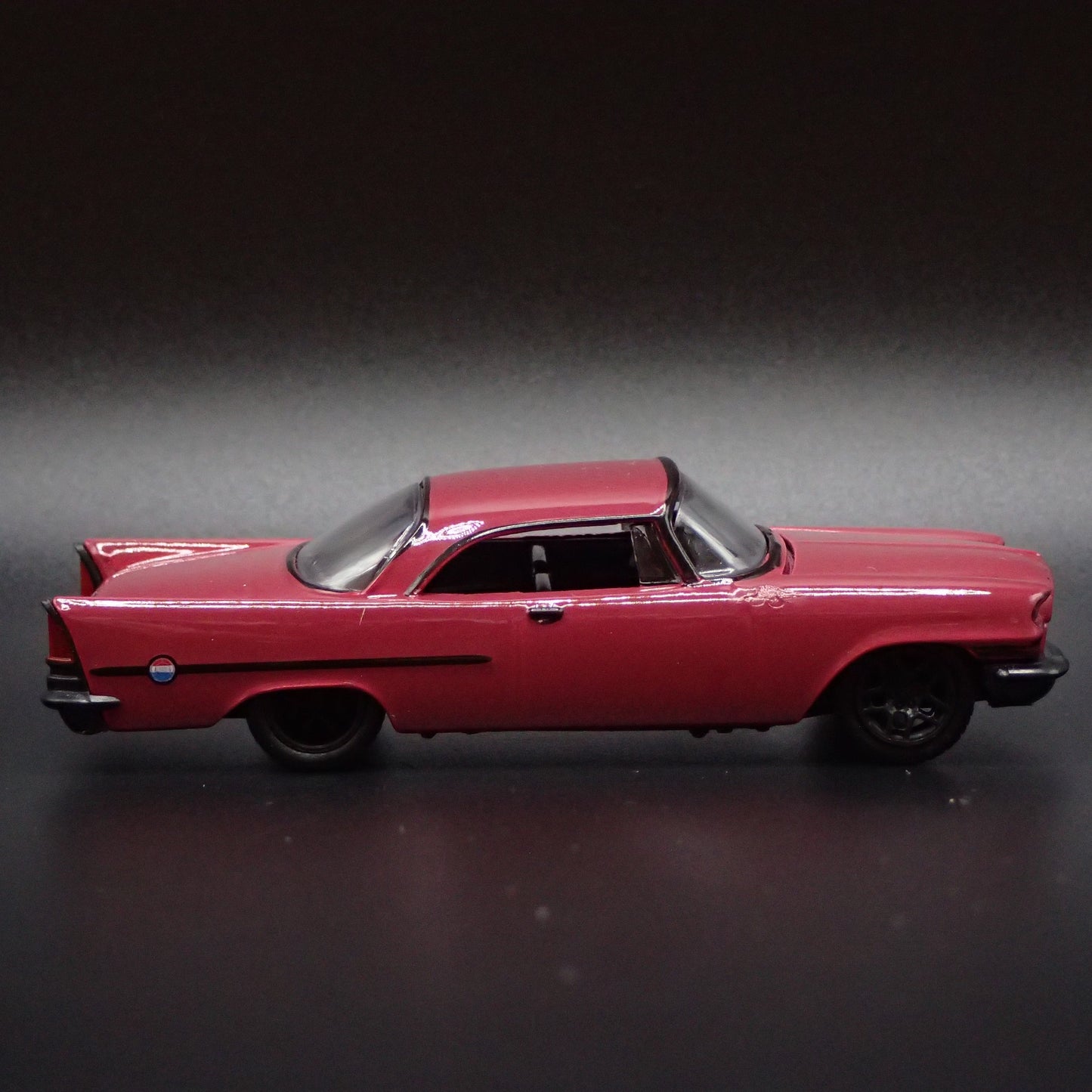 1957 57 CHRYSLER 300C PURPLE 1:64 SCALE COLLECTIBLE DIORAMA DIECAST MODEL CAR