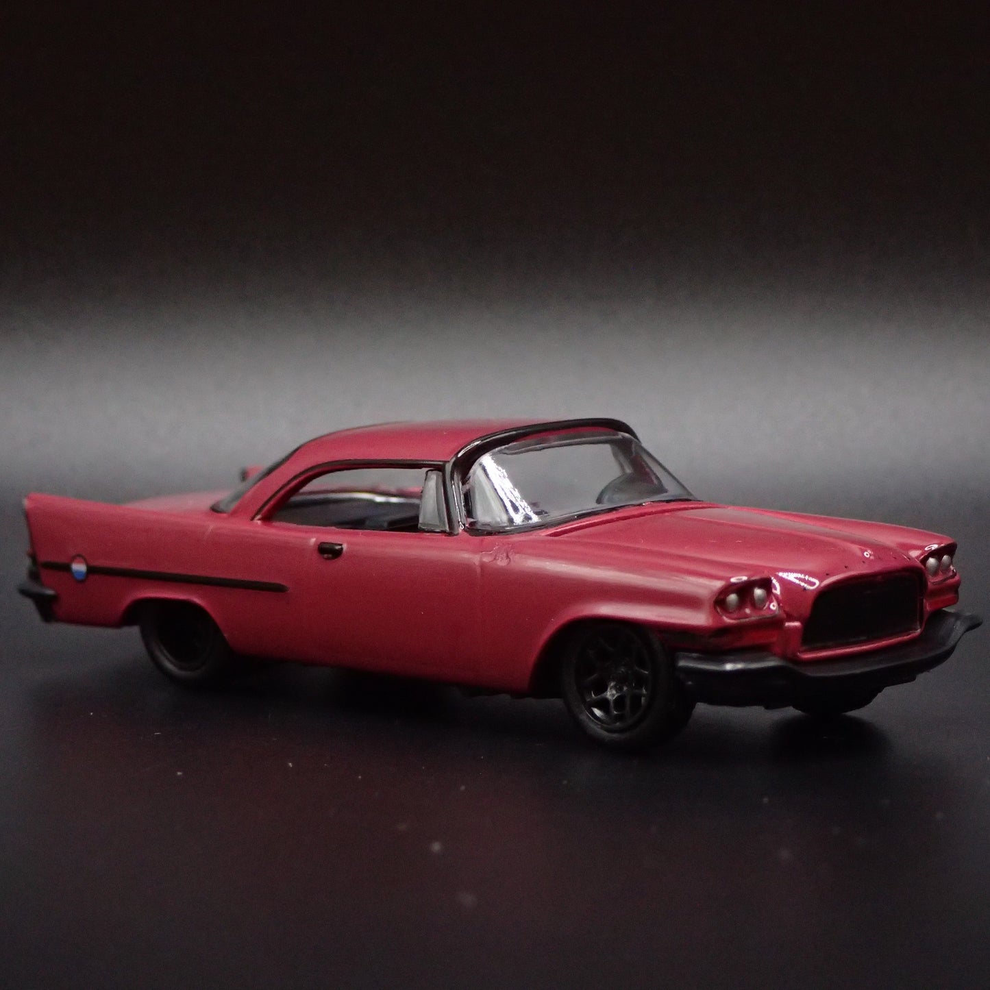 1957 57 CHRYSLER 300C PURPLE 1:64 SCALE COLLECTIBLE DIORAMA DIECAST MODEL CAR