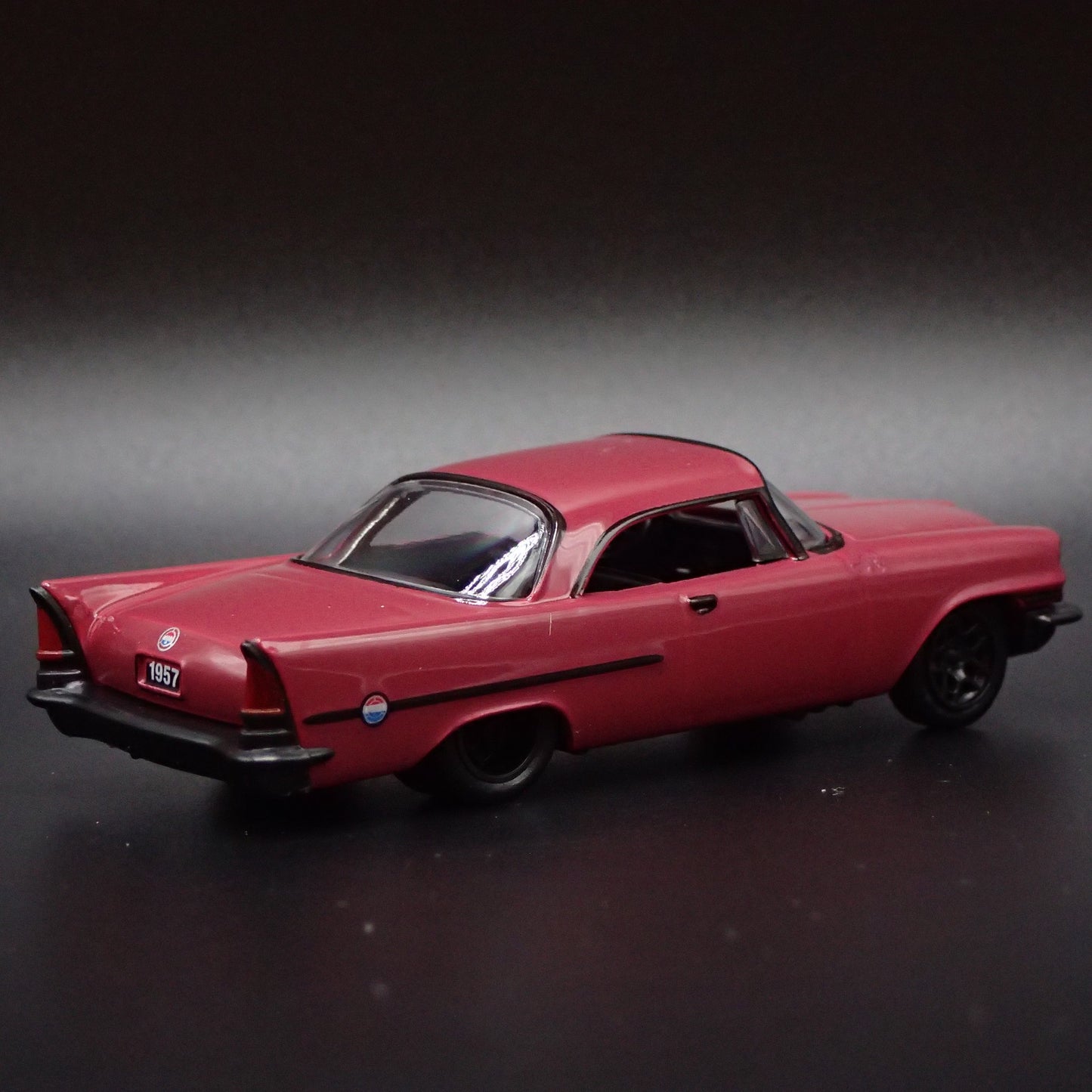 1957 57 CHRYSLER 300C PURPLE 1:64 SCALE COLLECTIBLE DIORAMA DIECAST MODEL CAR