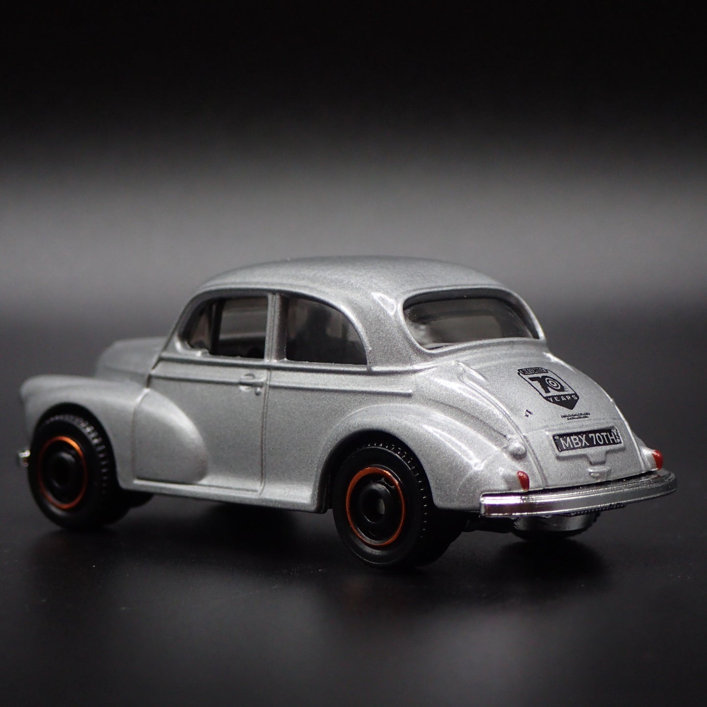 MORRIS MINOR SALOON 2 TWO DOOR 1:64 SCALE COLLECTIBLE DIORAMA DIECAST MODEL CAR