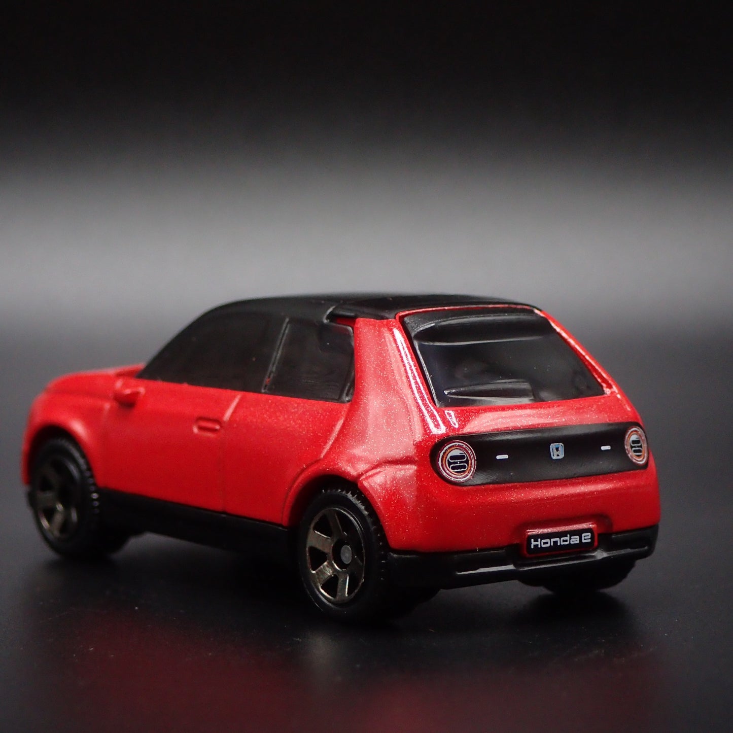 2020-2024 HONDA E ELECTRIC CAR 1:64 SCALE COLLECTIBLE DIORAMA DIECAST MODEL CAR