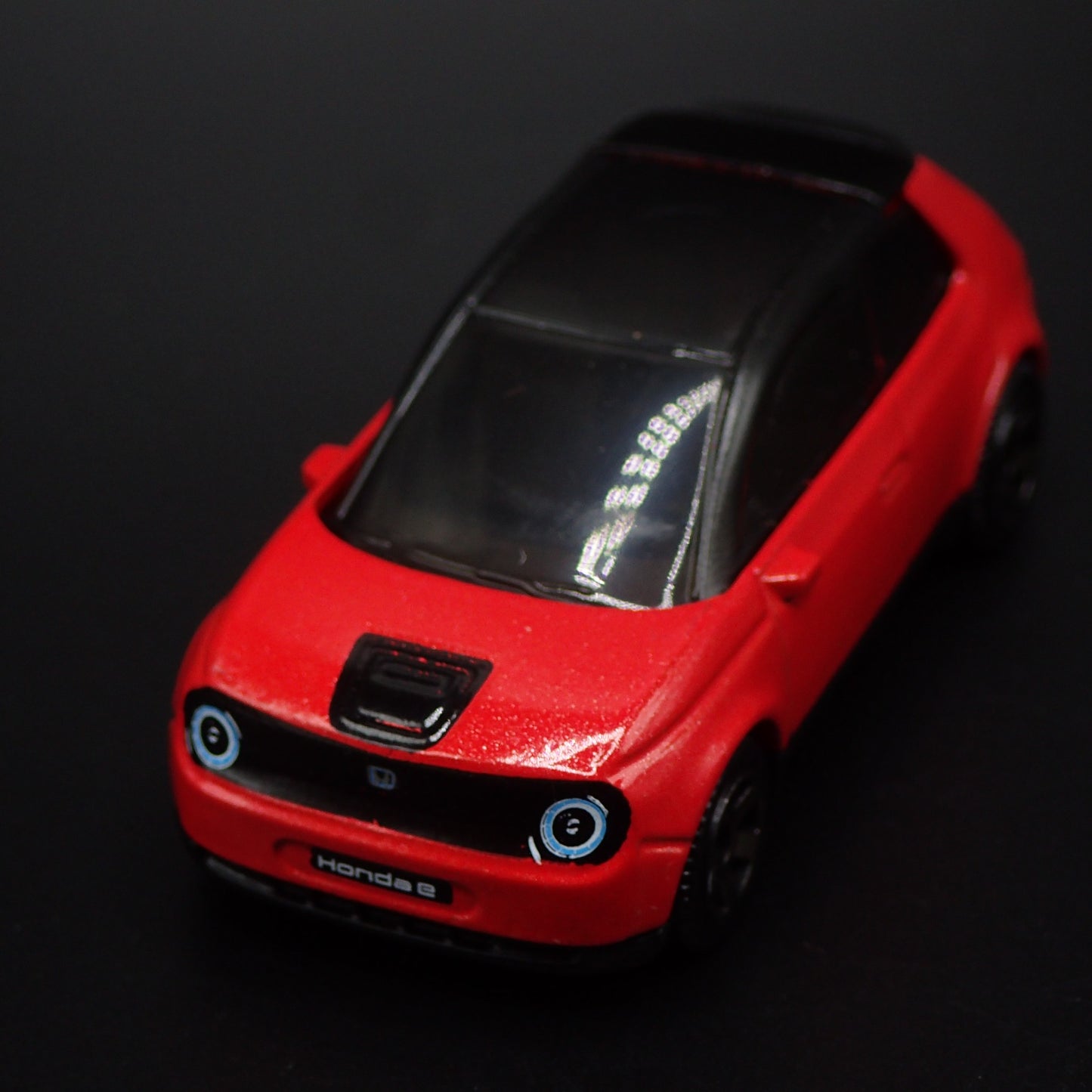 2020-2024 HONDA E ELECTRIC CAR 1:64 SCALE COLLECTIBLE DIORAMA DIECAST MODEL CAR