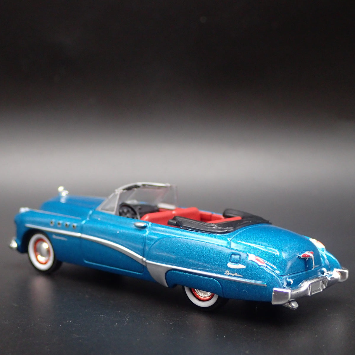 1949 49 BUICK ROADMASTER CONVERTIBLE 1/64 SCALE COLLECTIBLE DIORAMA MODEL CAR-Burning Rubber Toy Company