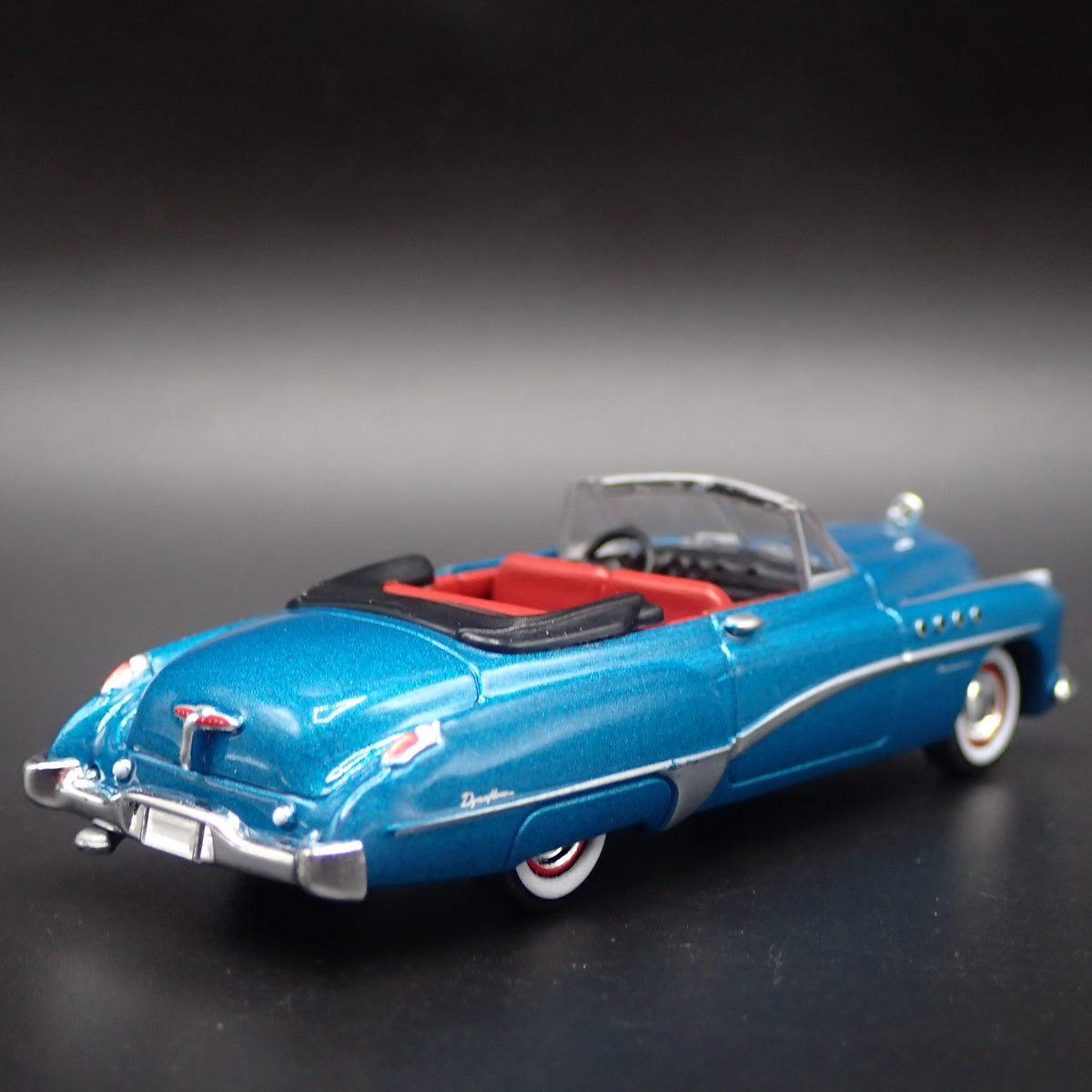 1949 49 BUICK ROADMASTER CONVERTIBLE 1/64 SCALE COLLECTIBLE DIORAMA MODEL CAR-Burning Rubber Toy Company