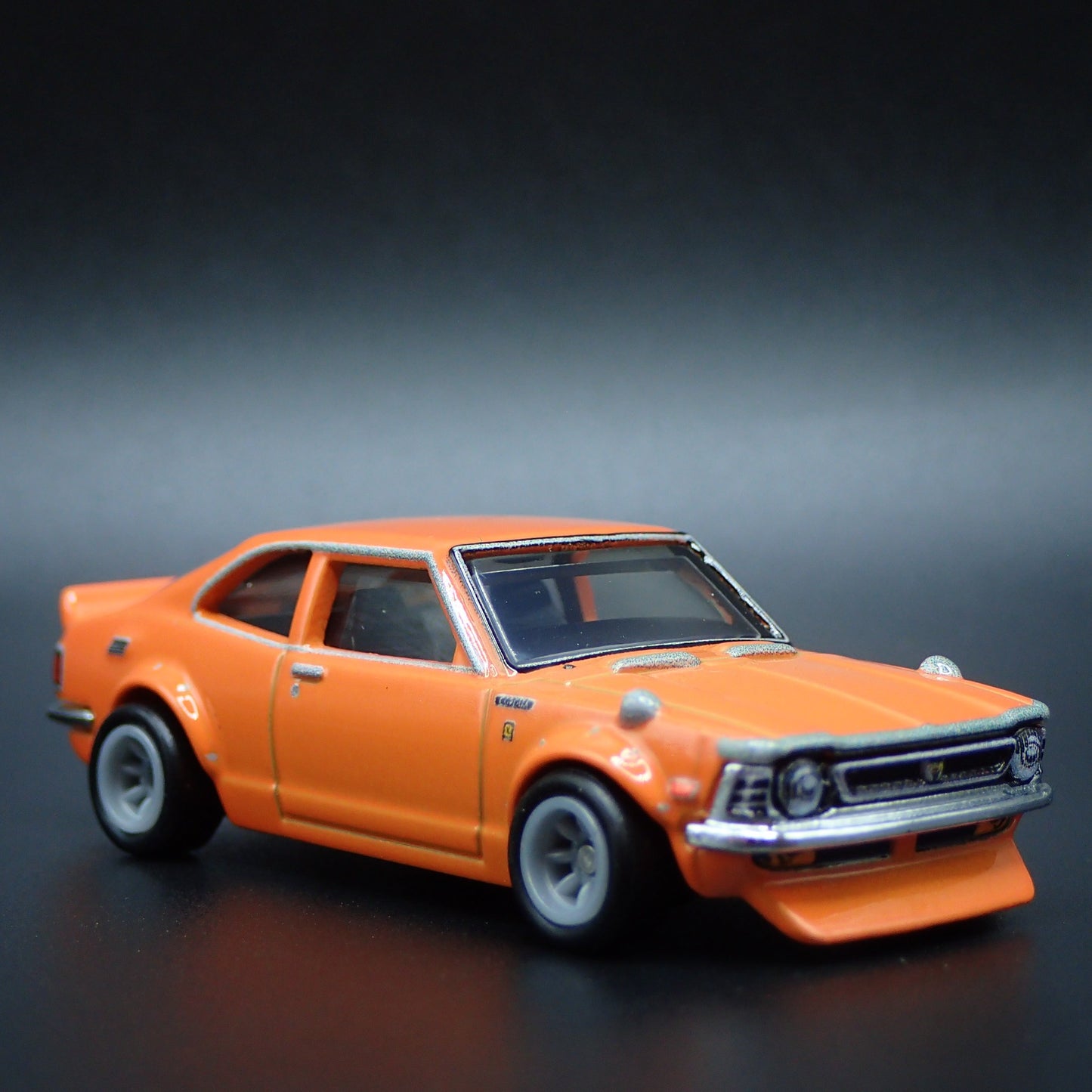 1970-1973 TOYOTA COROLLA LEVIN 1/64 SCALE COLLECTIBLE DIORAMA DIECAST MODEL CAR
