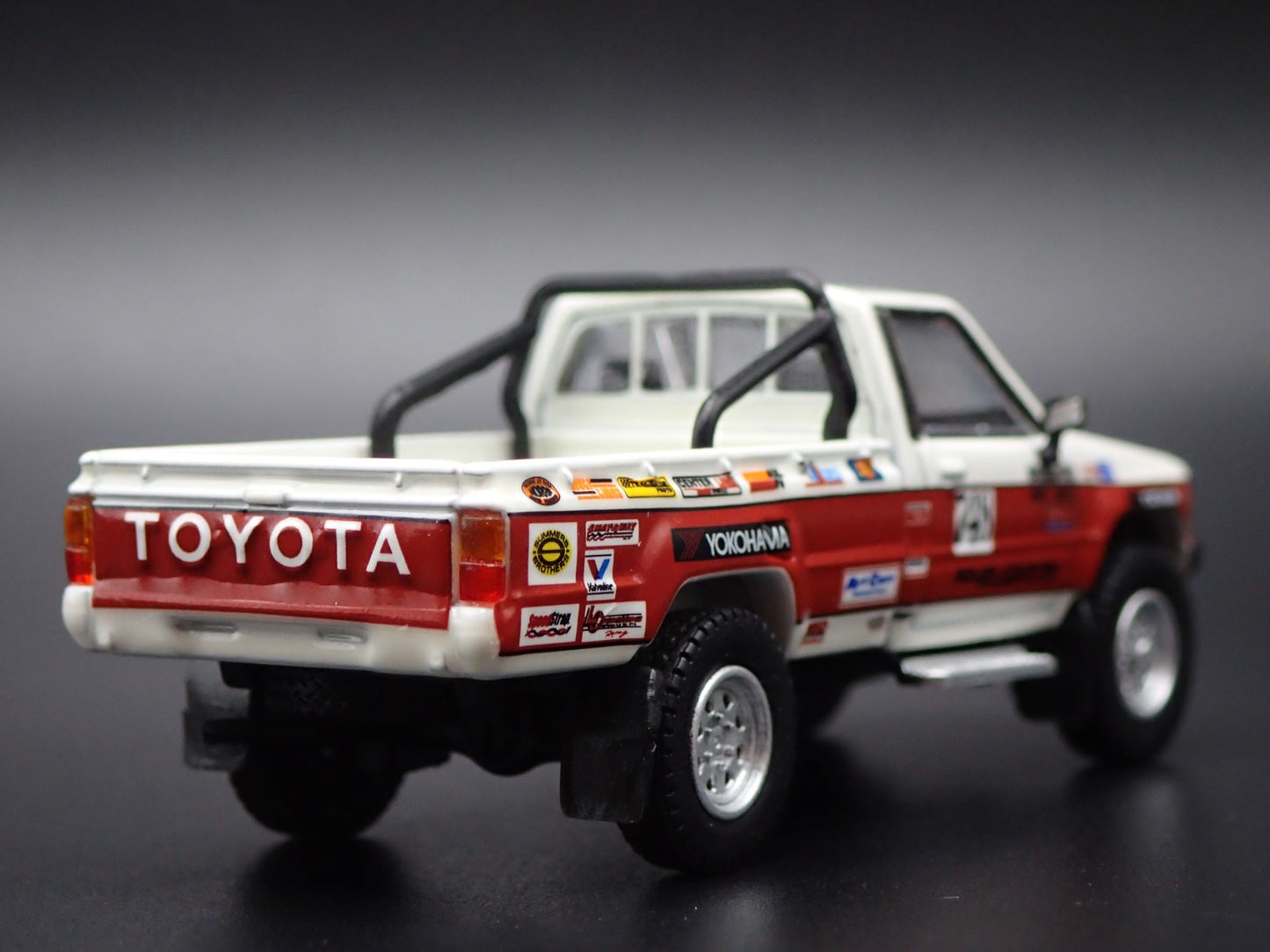 1984-1988 TOYOTA HILUX PICKUP TRUCK N60 N70 SERIES 1/64 SCALE DIECAST MODEL CAR