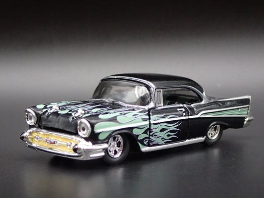 1957 57 CHEVY CHEVROLET BEL AIR 1:64 SCALE COLLECTIBLE DIORAMA DIECAST MODEL CAR