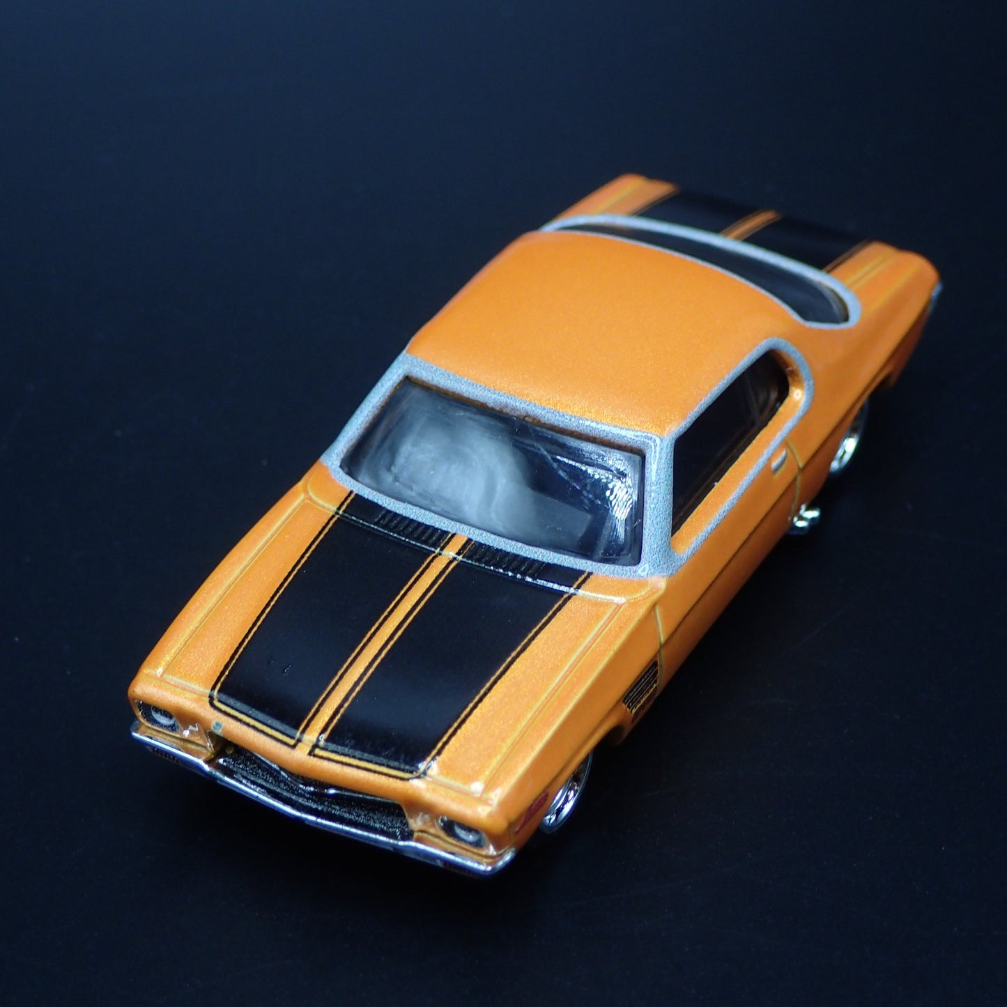 1973 73 HOLDEN MONARO GTS ORG 1:64 SCALE COLLECTIBLE DIORAMA DIECAST MODEL CAR